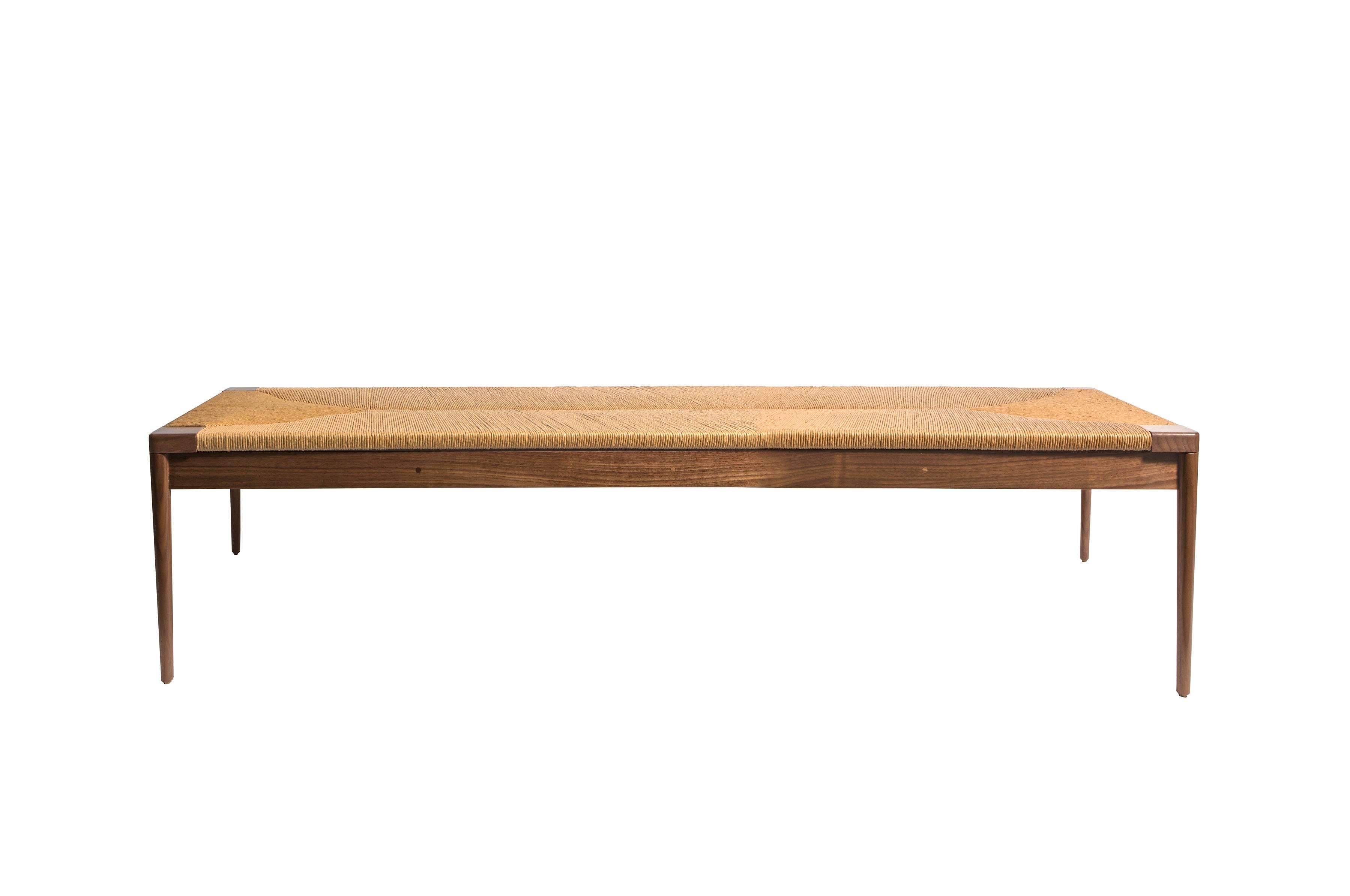 Daybed aus Binsen- und Nussbaumholz von Smilow Furniture (Moderne der Mitte des Jahrhunderts) im Angebot