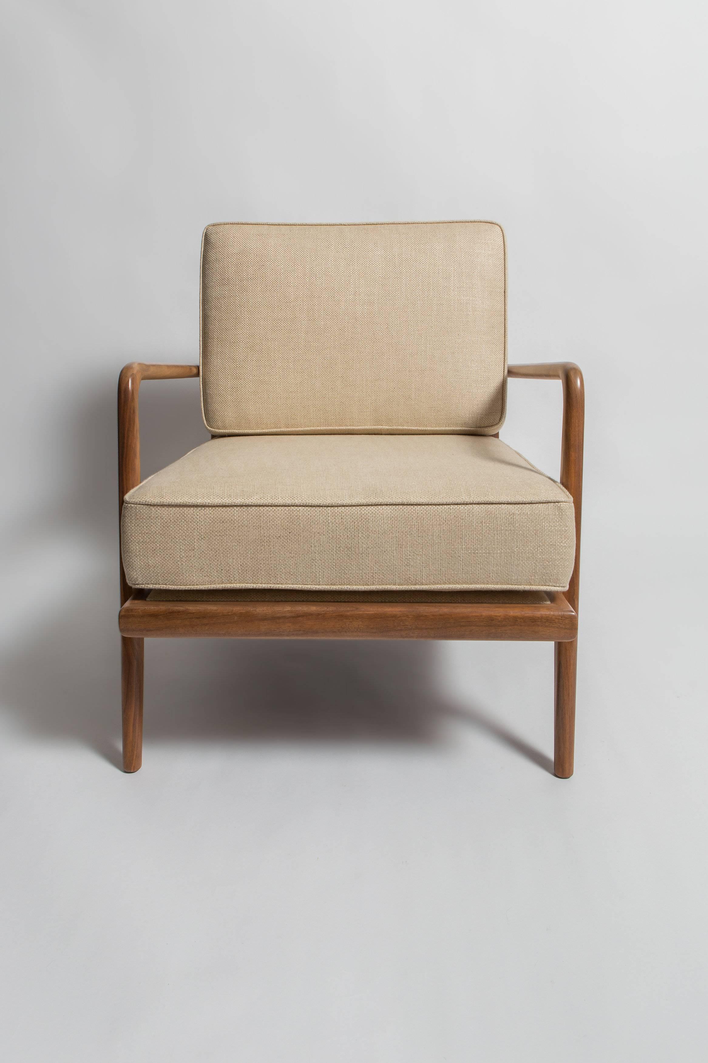 Vintage, 1950s, Solid Walnut Mel Smilow Railback Lounge Chair in Cream Linen For Sale 1