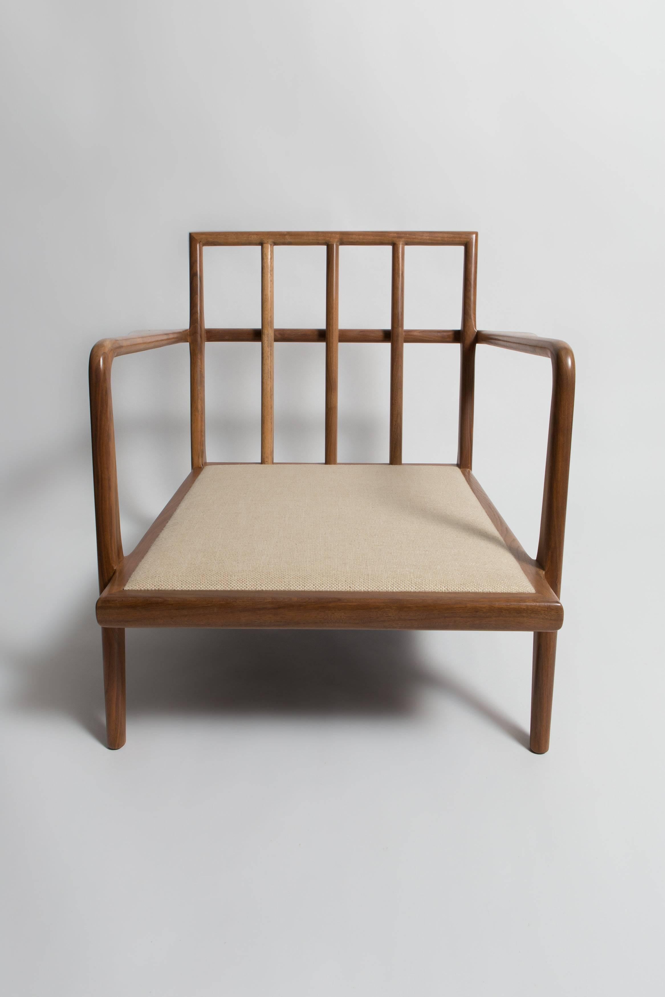 Vintage, 1950s, Solid Walnut Mel Smilow Railback Lounge Chair in Cream Linen For Sale 2