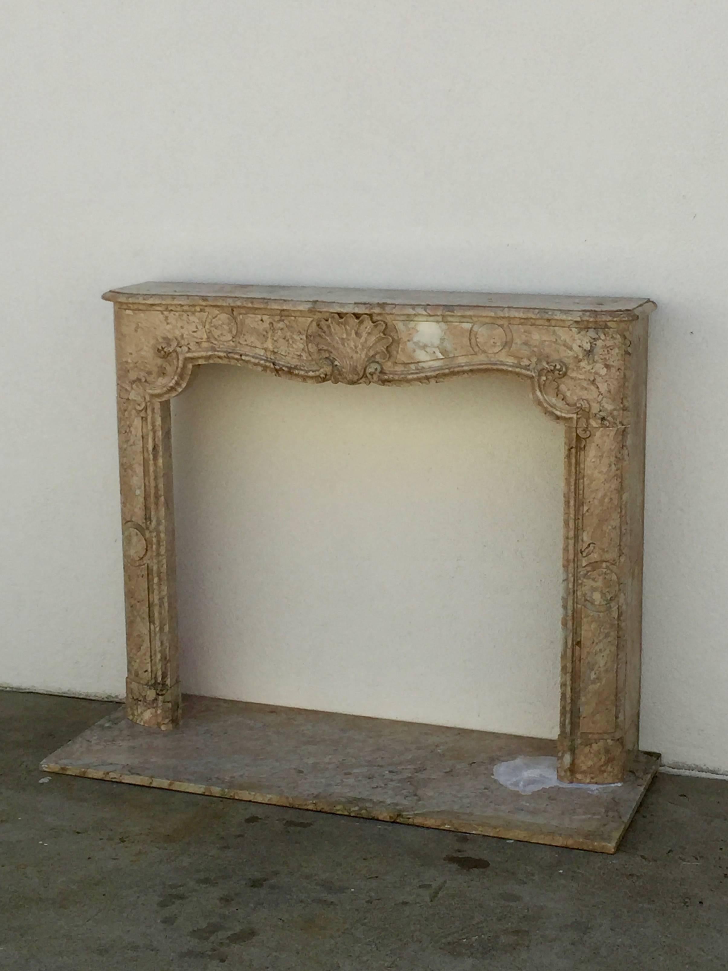 Stunning Louis XV French Marble Mantel In Excellent Condition In Los Angeles, CA