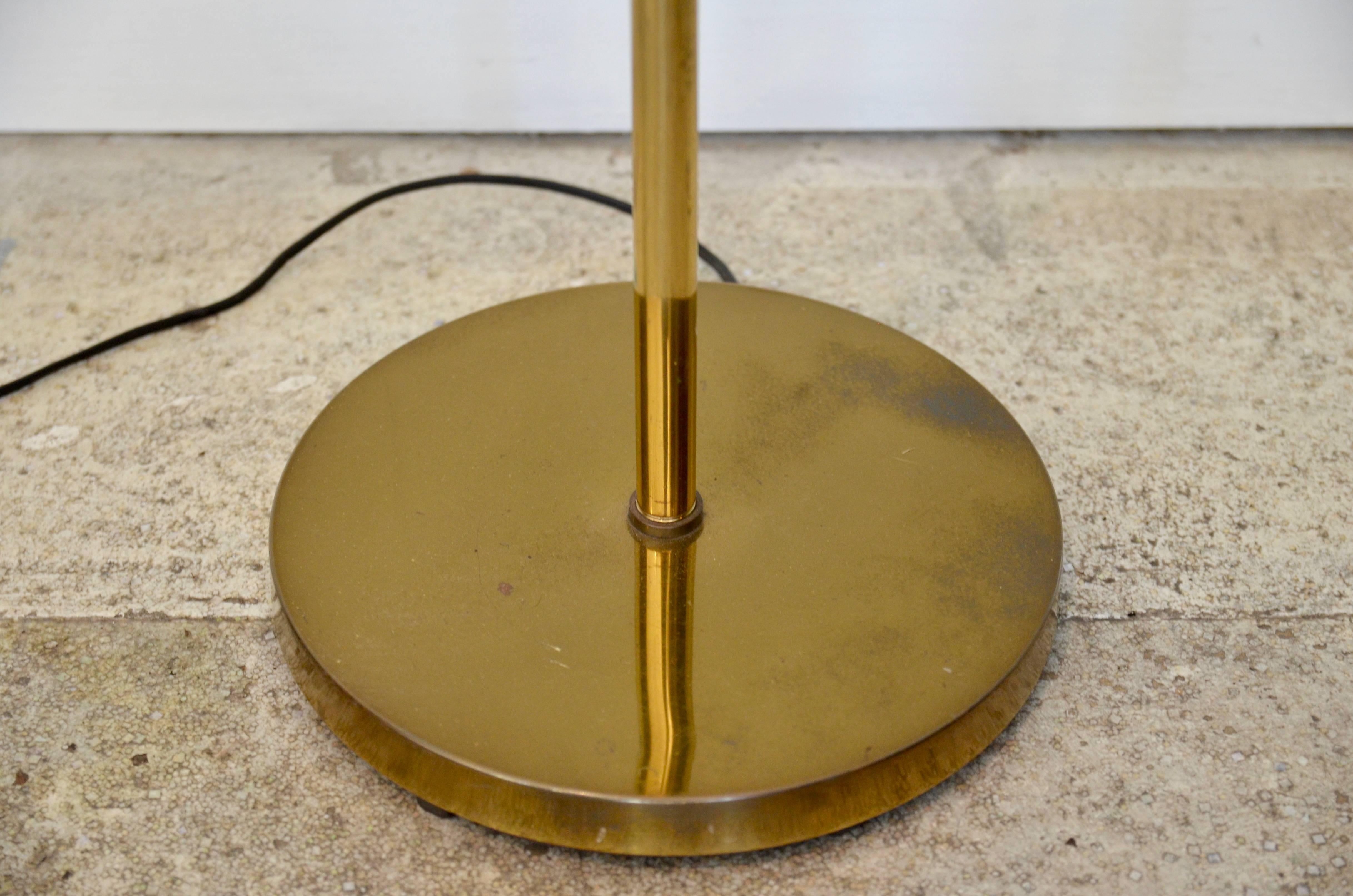Beautiful Patinated Brass American 1960s Koch and Lowy Floor Lamp In Excellent Condition In Los Angeles, CA