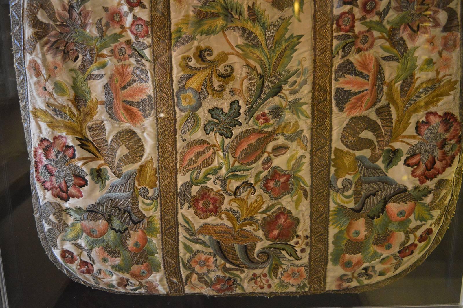 18th Century Embroidered Chasuble In Excellent Condition In Los Angeles, CA