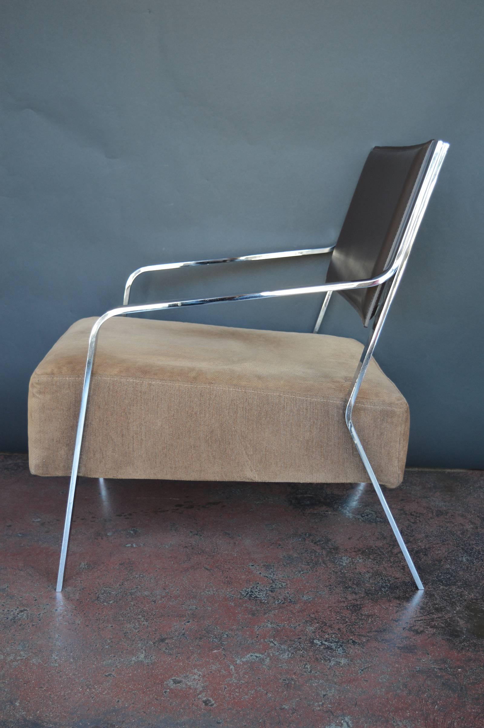 Pair of Brown Leather and Chrome Chairs In Excellent Condition In Los Angeles, CA