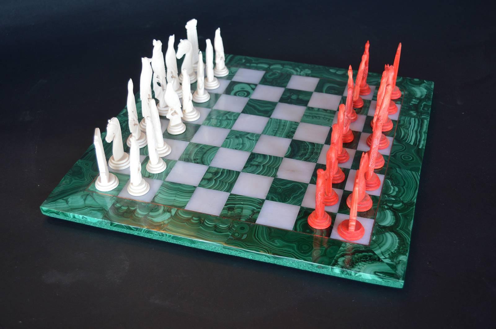 Malachite Chess Set In Excellent Condition In Los Angeles, CA