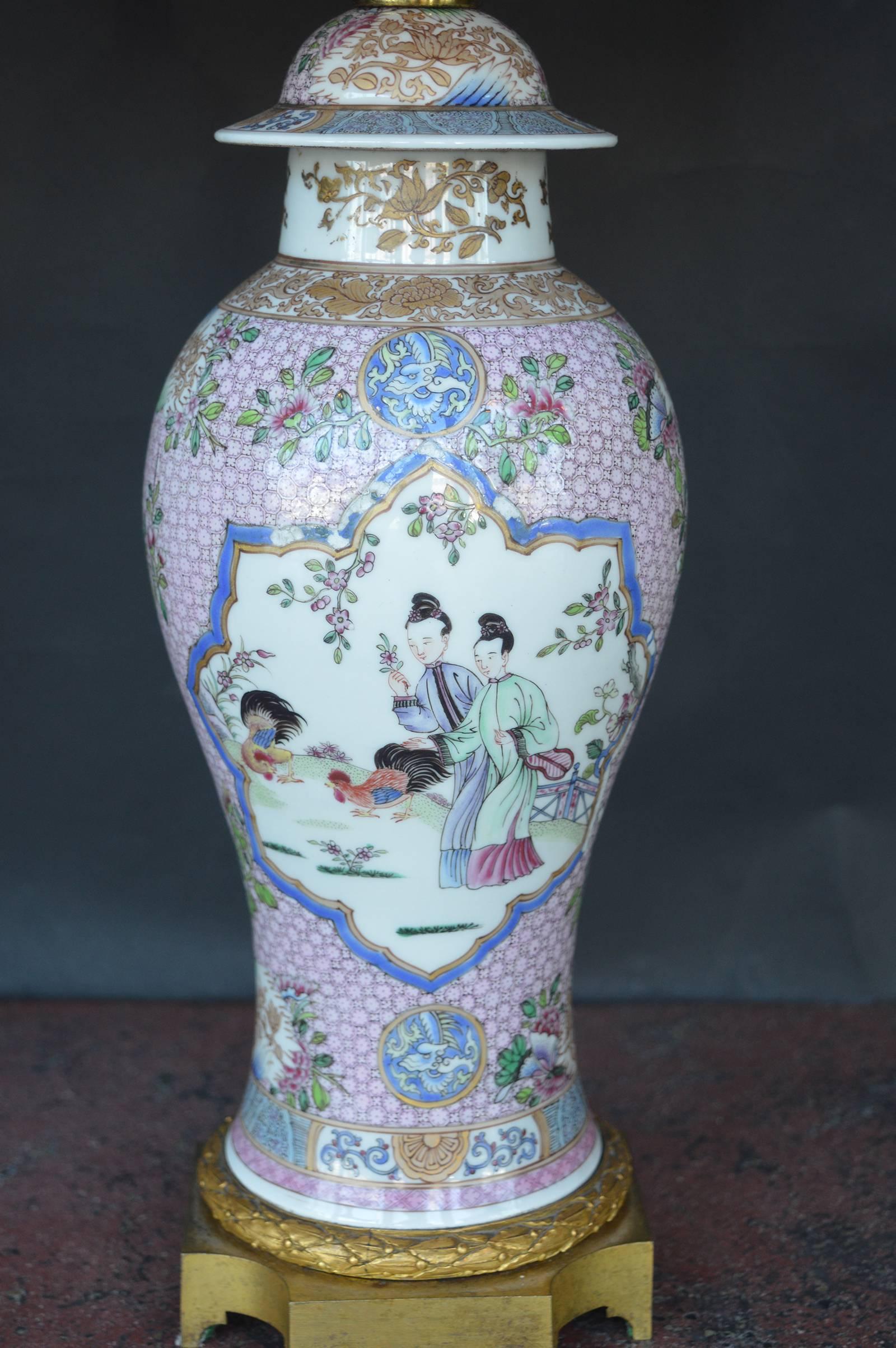Porcelain Pair of Chinese Export Lamps For Sale