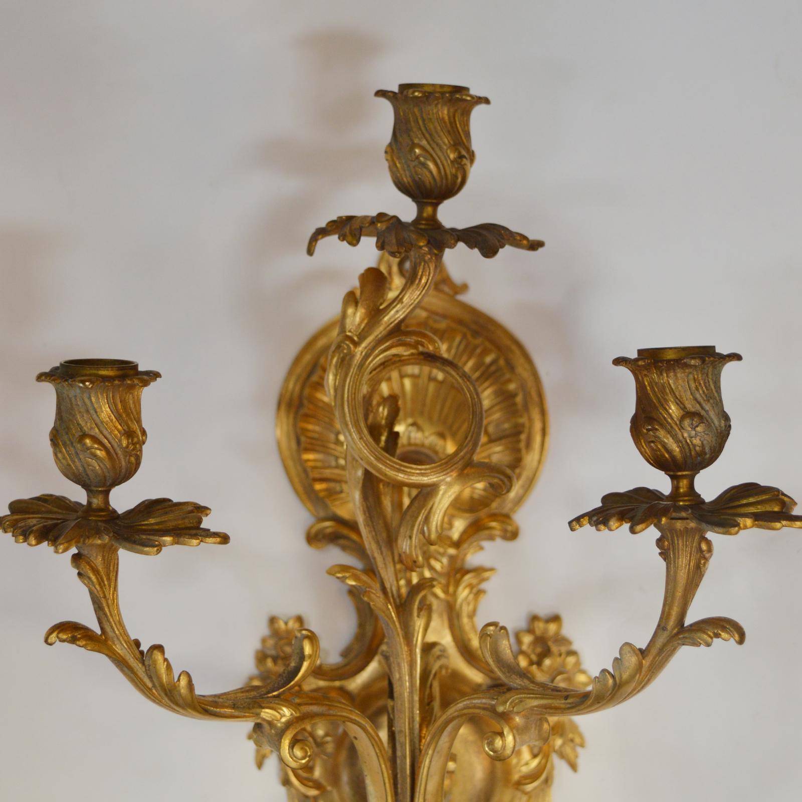 Pair of Bronze Gilt French Sconces, Late 19th Century For Sale 4
