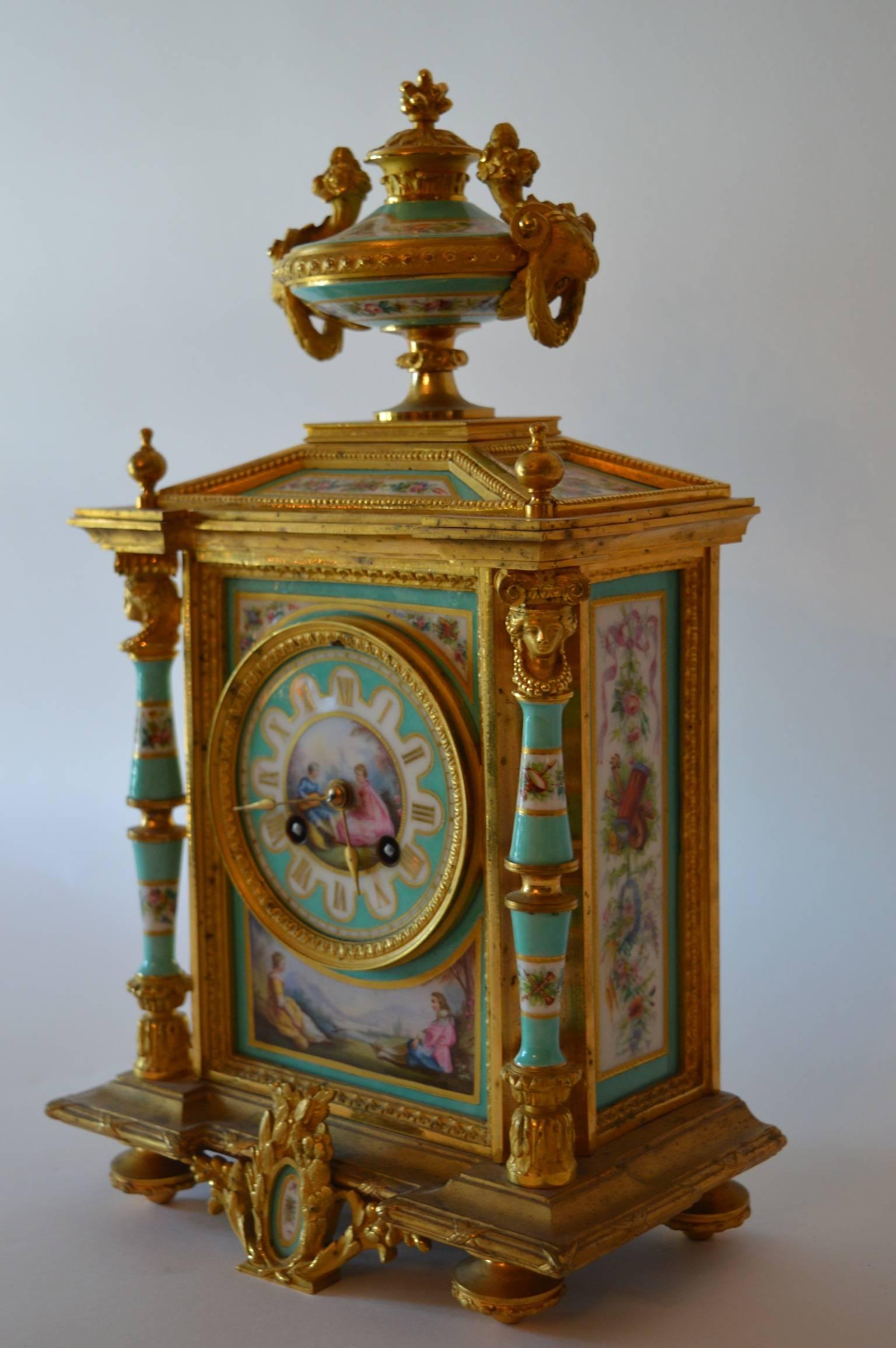 19th Century Porcelain and Gilt Bronze Clock 1