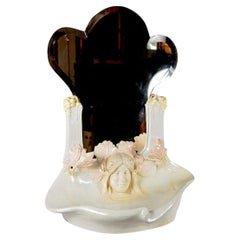 Espejo y palangana de mayólica francesa Art Nouveau del siglo XIX con busto femenino.
