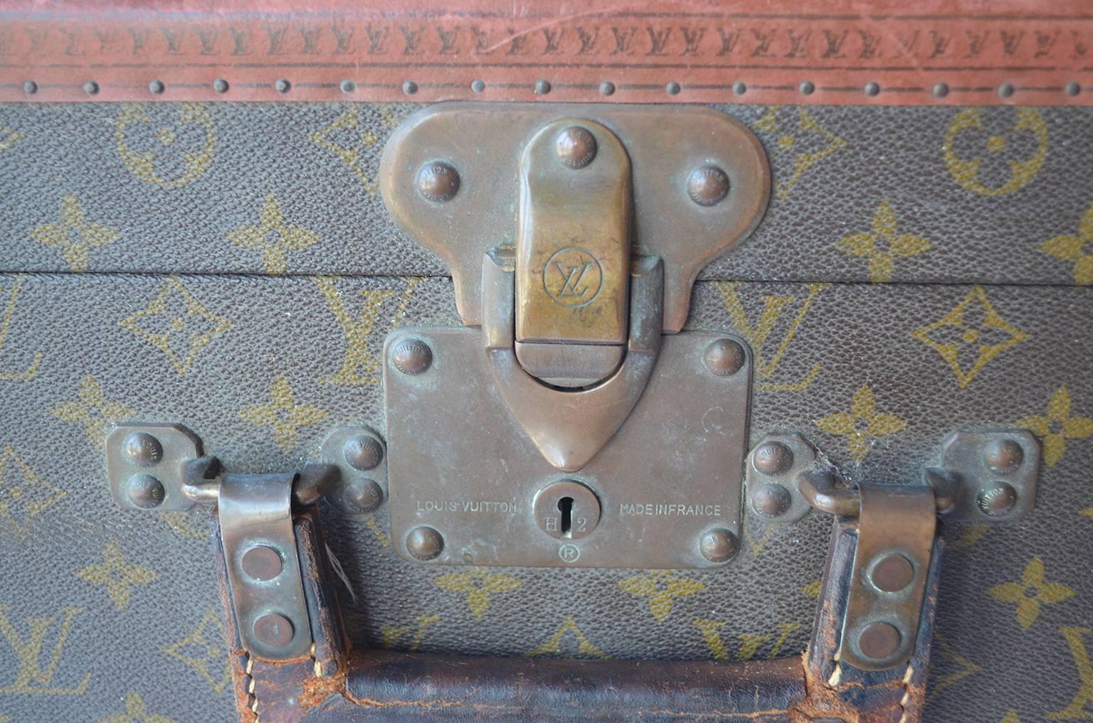 Set of Three Louis Vuitton Suitcases In Good Condition In Los Angeles, CA