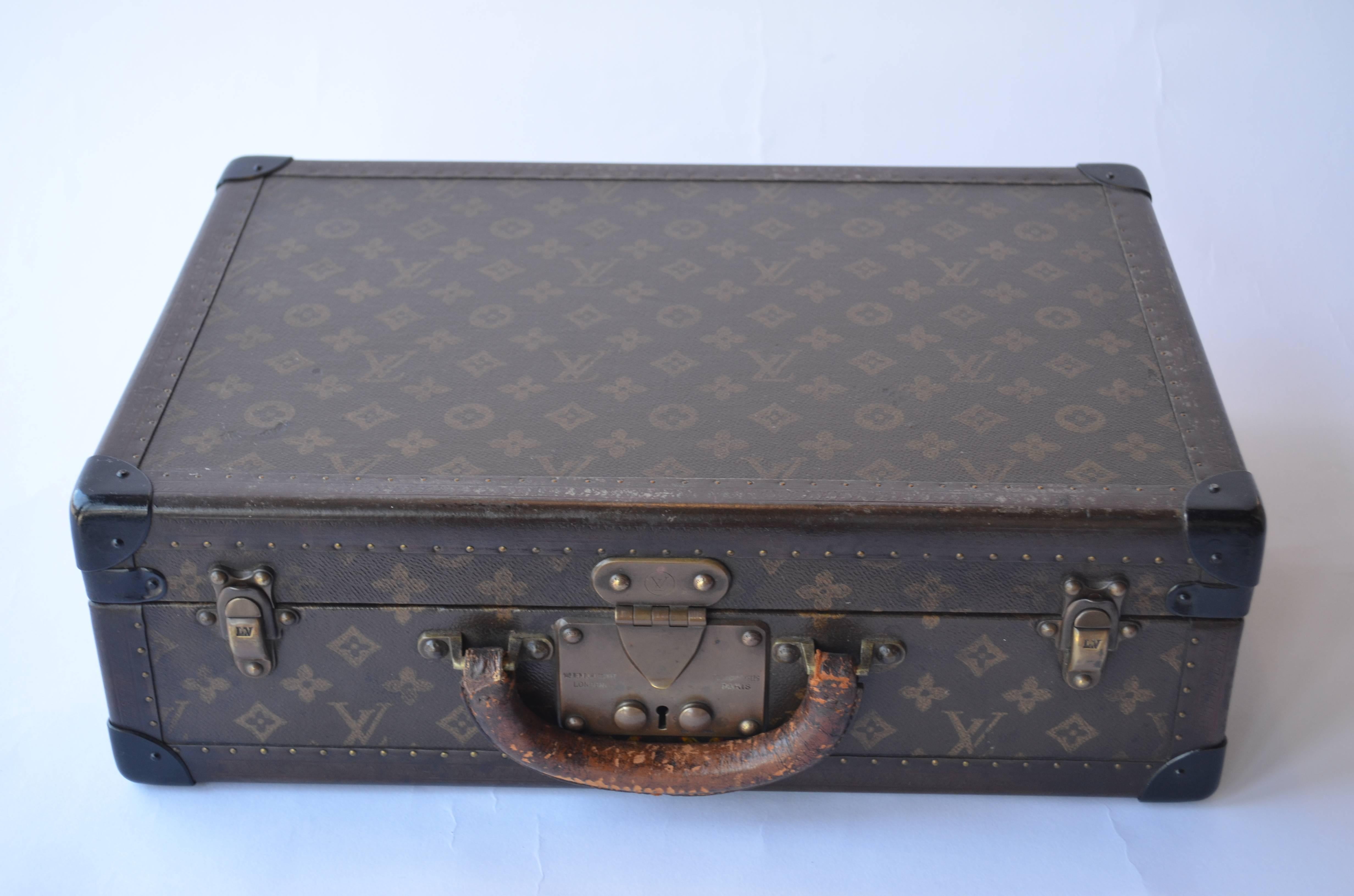 Set of Three Louis Vuitton Suitcases 2
