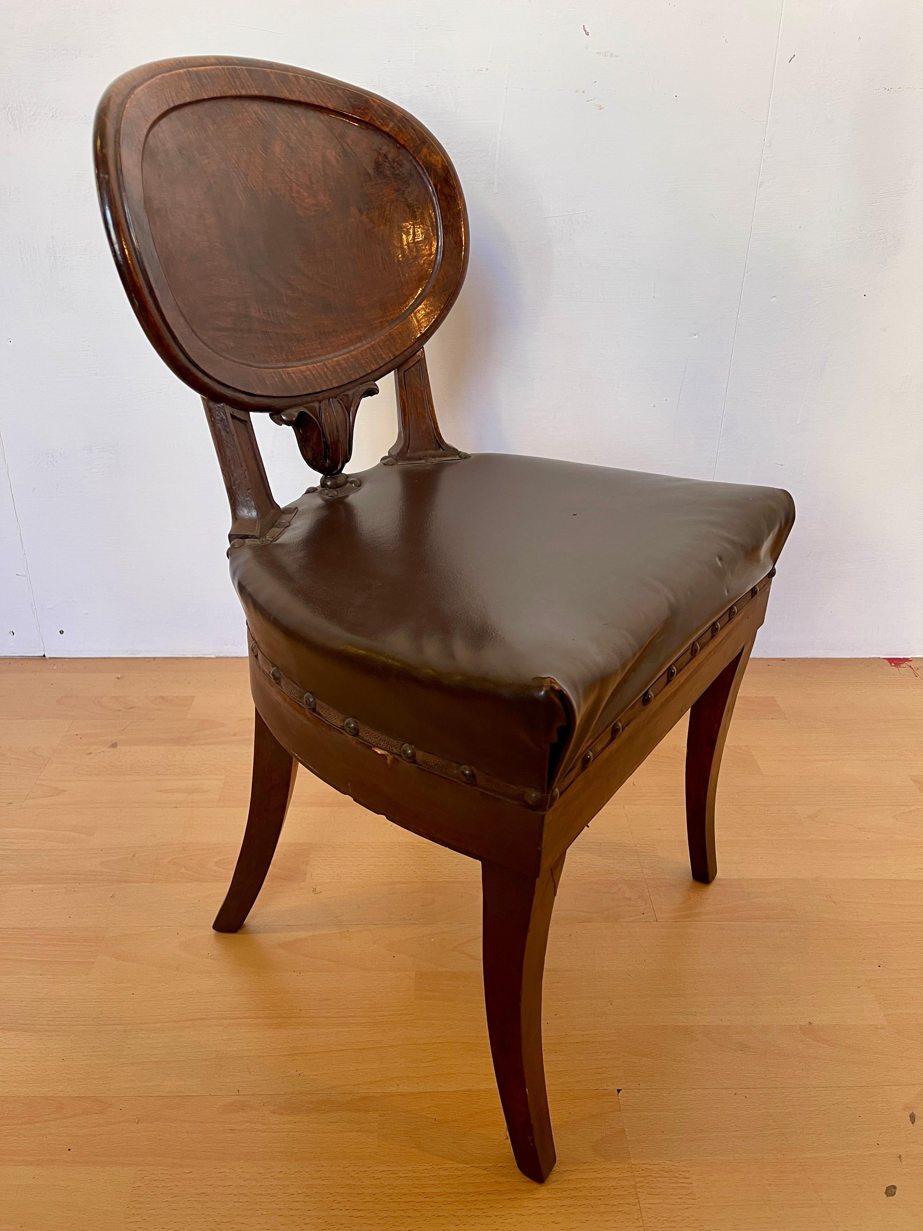 Set di 4 sedie stile rustico natural en legno e pelle degli anni '30 in vendita 8