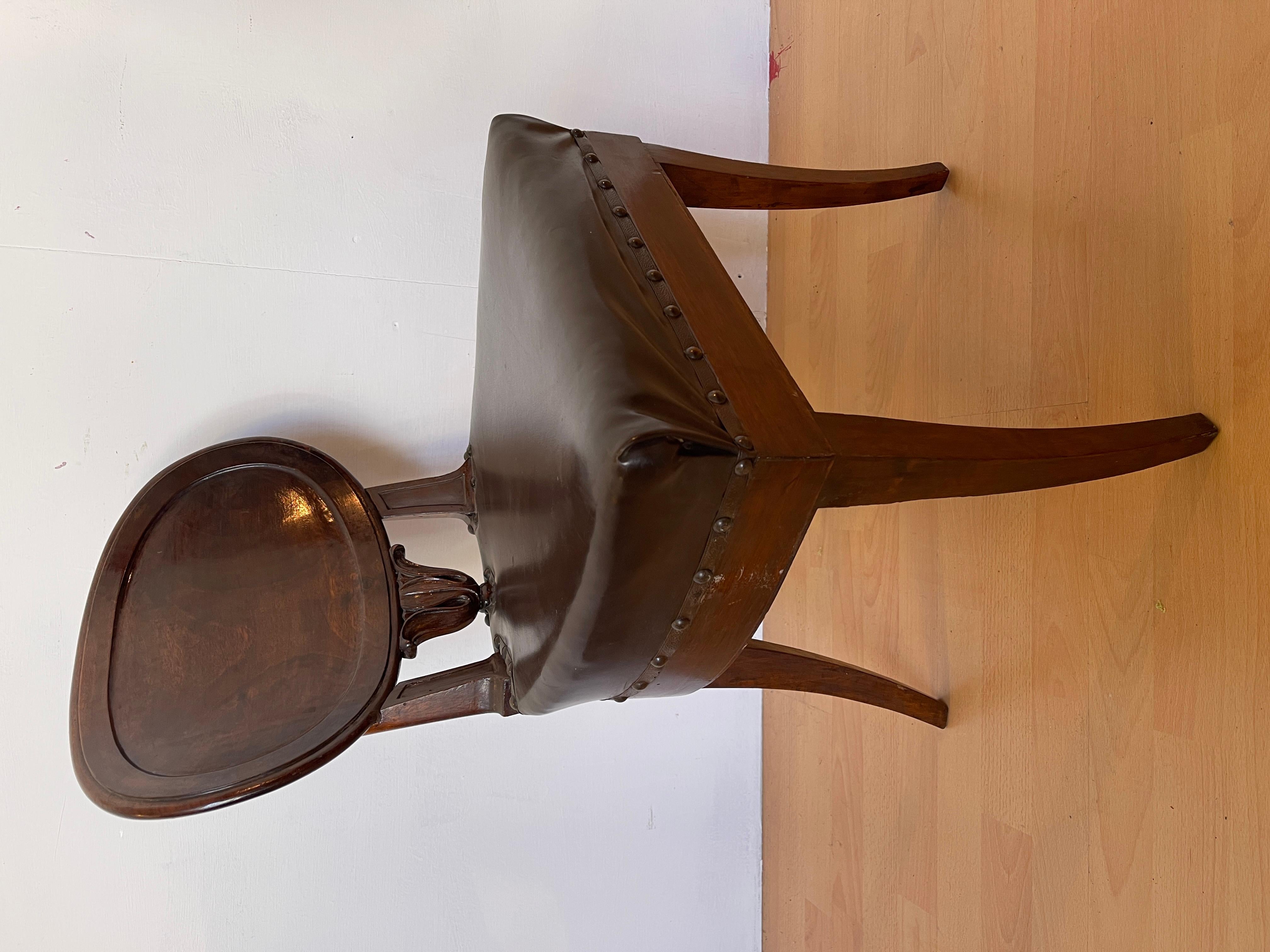 Set di 4 sedie stile rustico natural en legno e pelle degli anni '30 in vendita 12