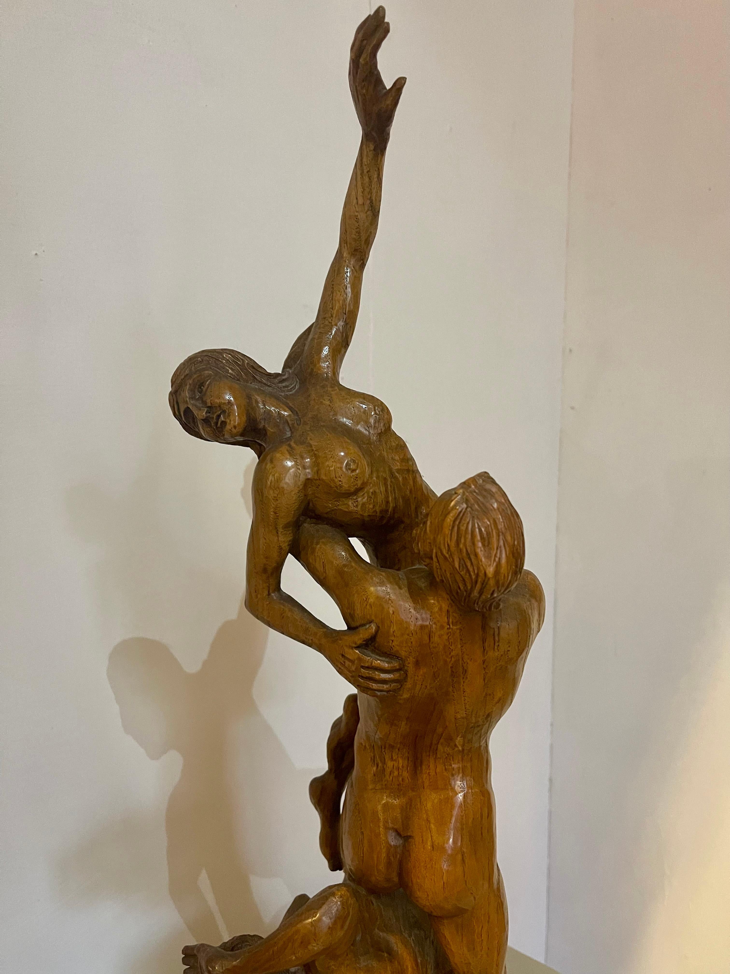 Escultura sopramobile in legno 
