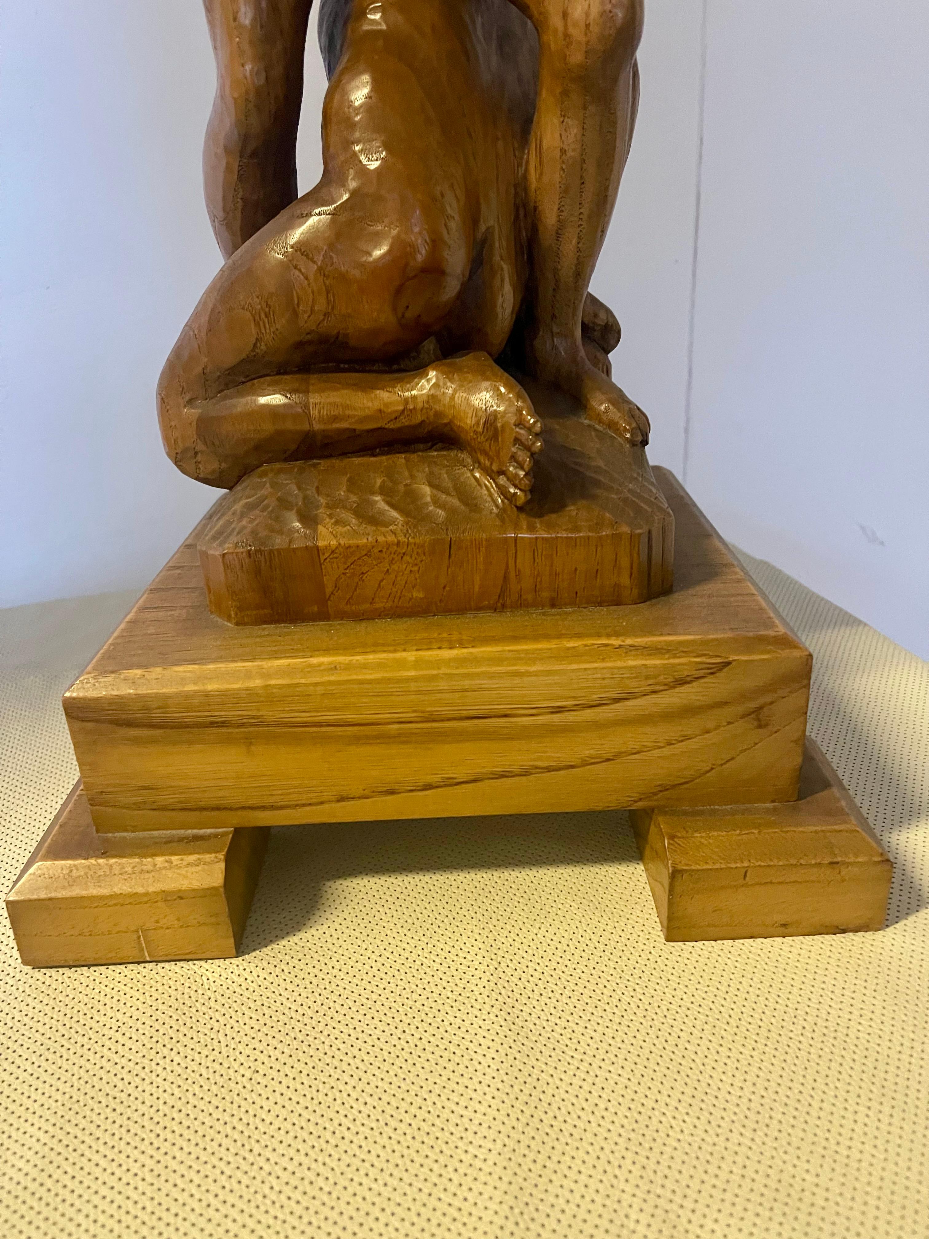 Escultura sopramobile in legno 