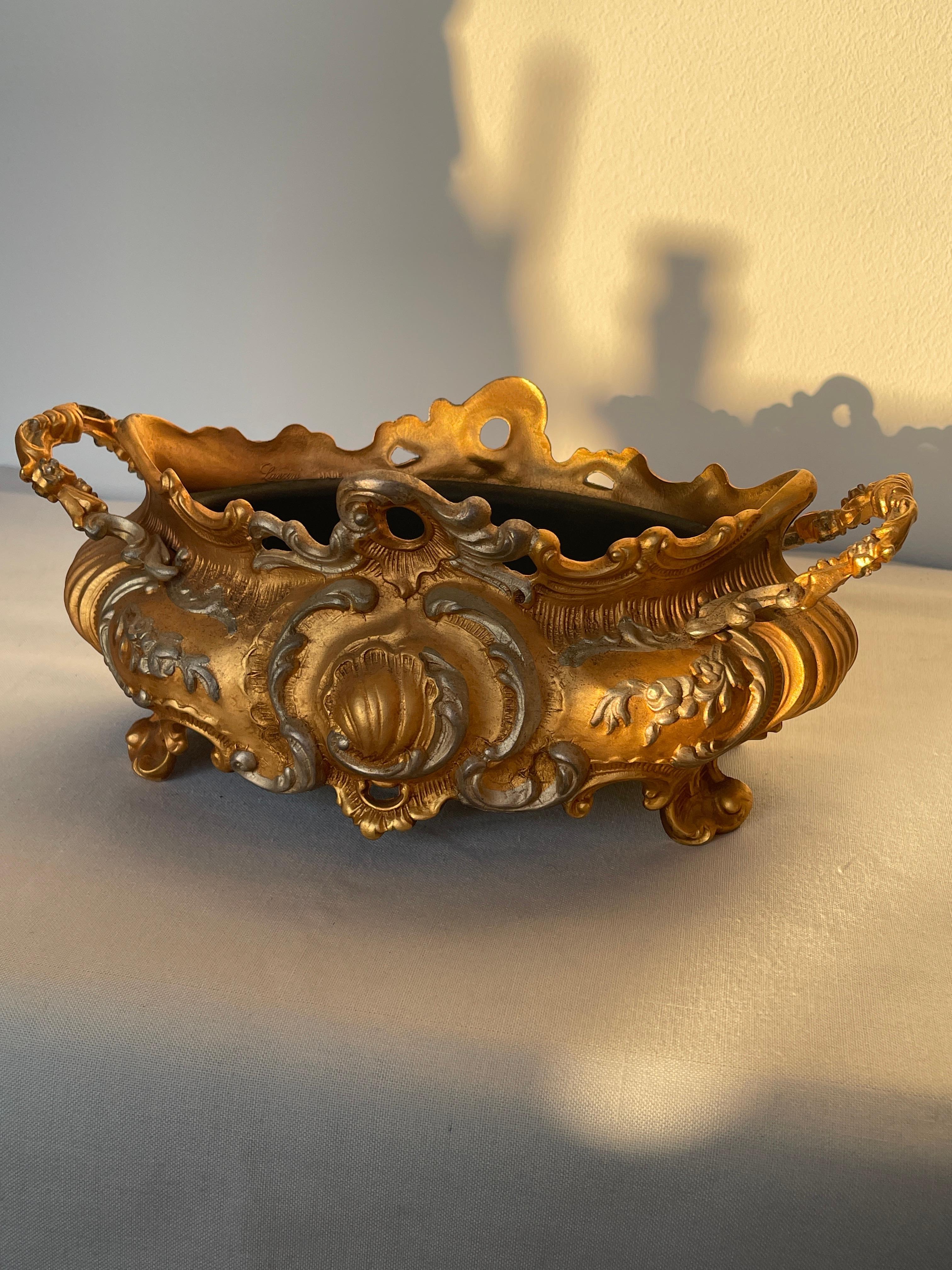 20th Century Portafiori italiano d'epoca in bronzo e metallo anni '80 in vendita