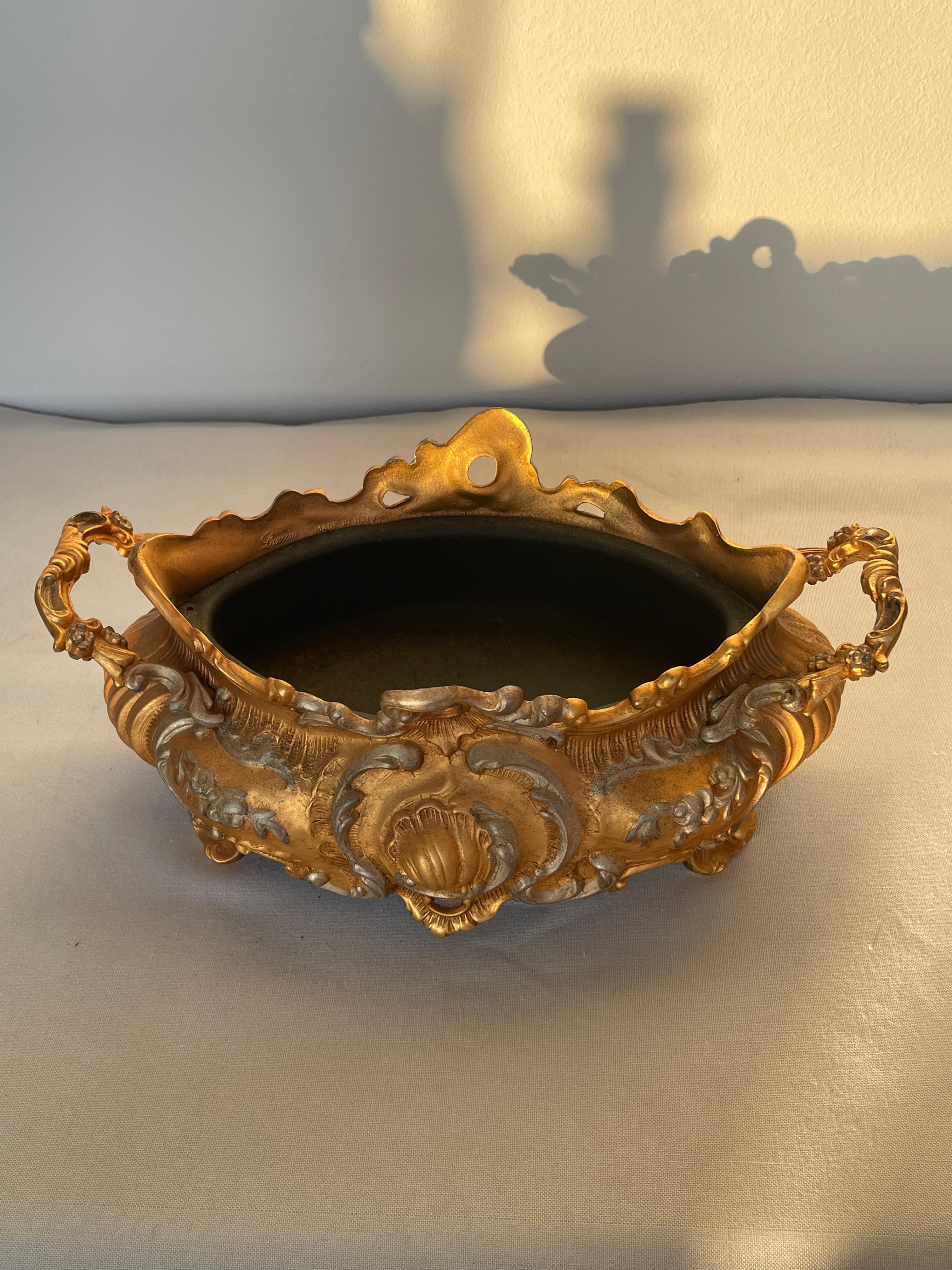 Metallo Portafiori italiano d'epoca in bronzo e metallo anni '80 in vendita