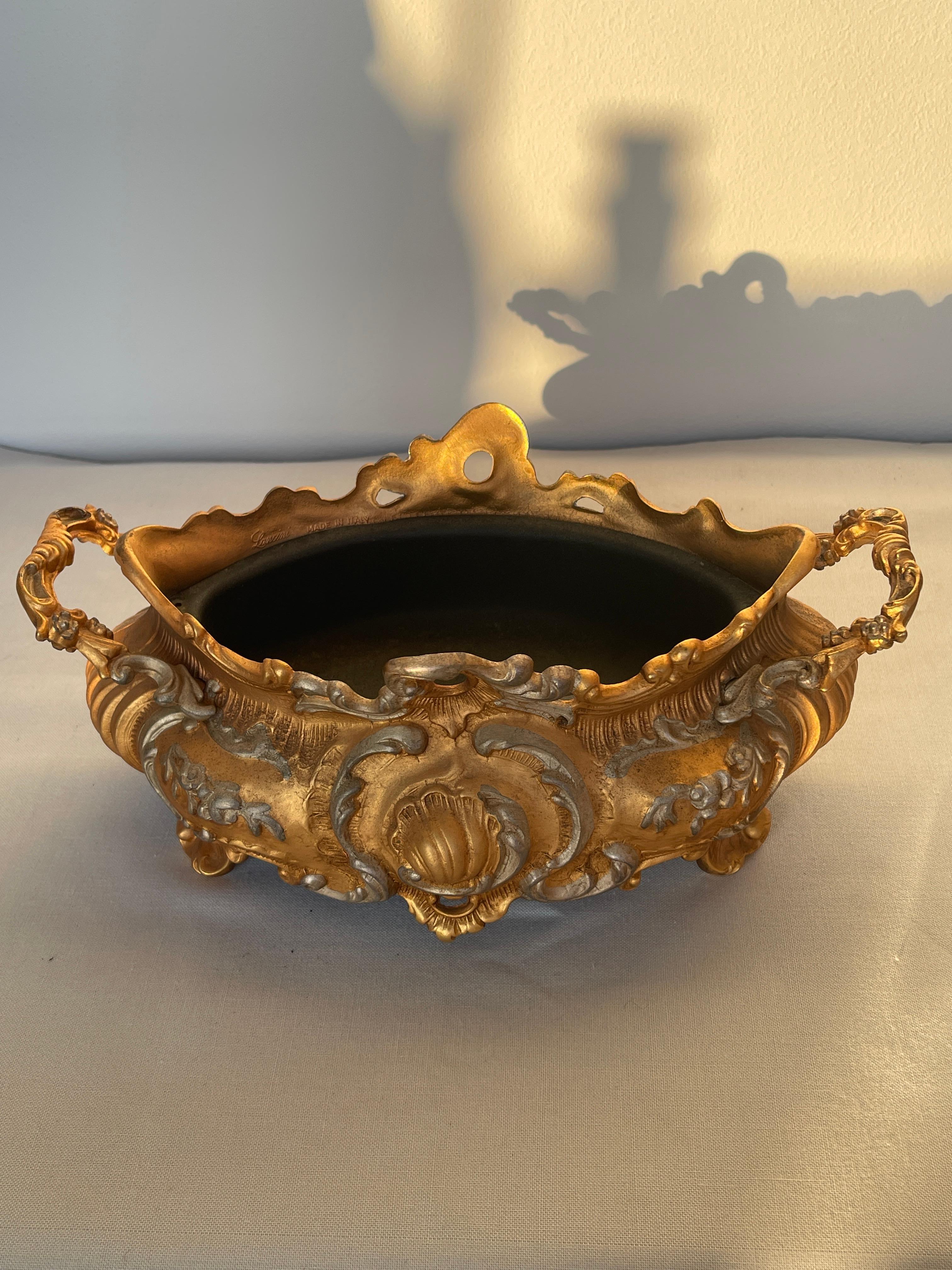 Portafiori italiano d'epoca in bronzo e metallo anni '80 in vendita 1