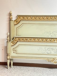 Magnifique chambre à coucher de style Belle Époque, dans des tons ivoire et or, Italie, années 60