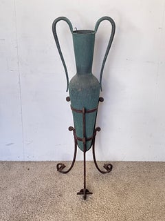 Wunderschöne Vintage-Blumenvase, vollständig aus Kupfer gefertigt, aus den 70er Jahren