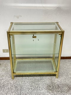 Vintage display case in gilded brass and glass, "Grand Palais," 1970s
