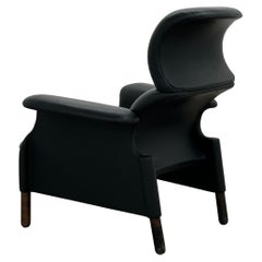 Achille & Pier Giacomo black leather "San Luca" lounge chair for Bernini, Italy
