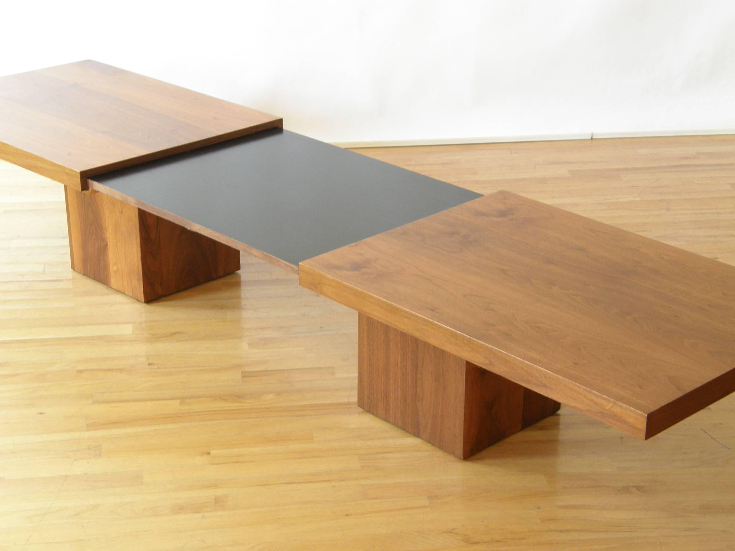 expanding coffee table