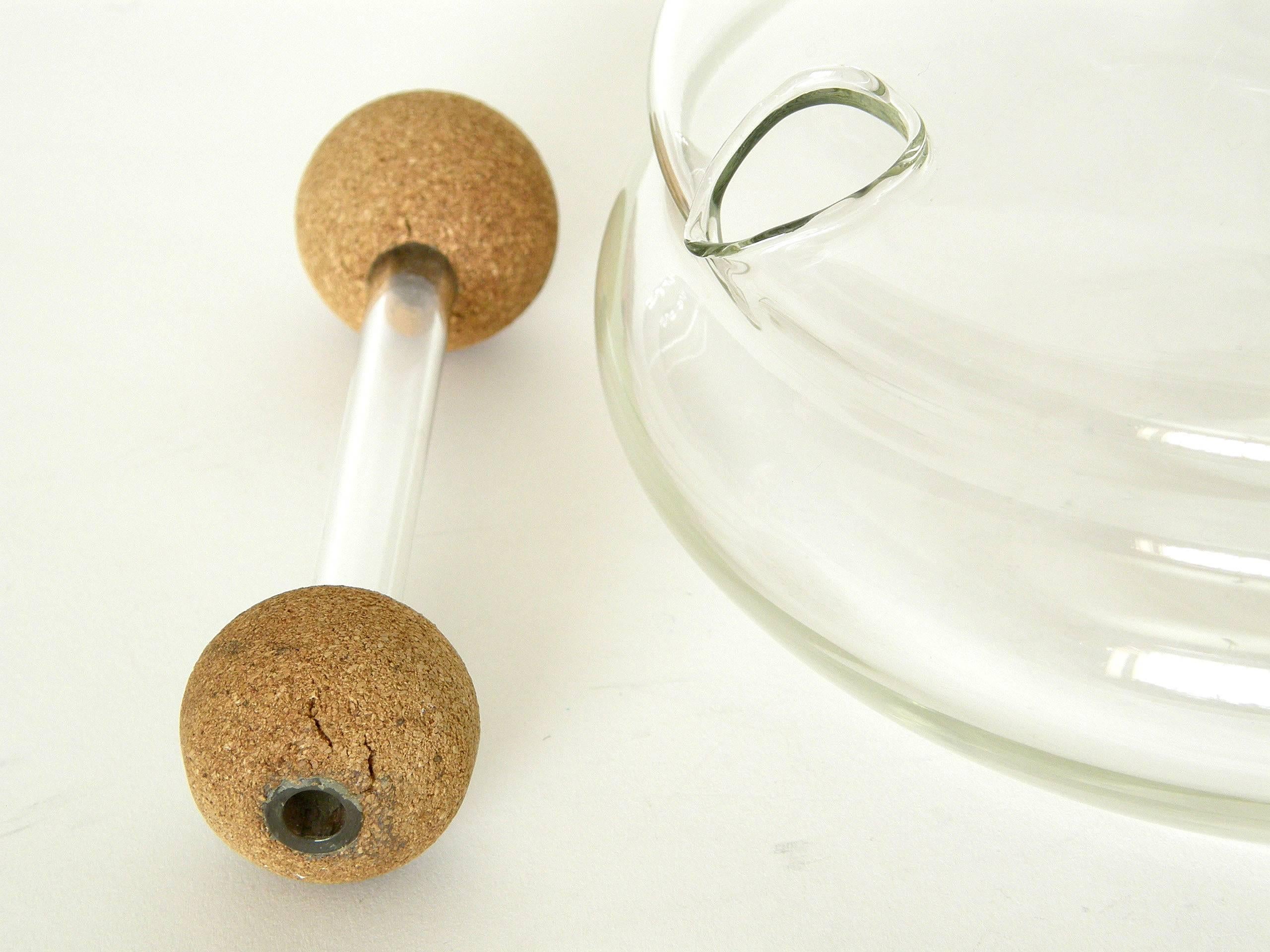 Moulé Bouilloire en verre à eau avec bouchon à boules en liège de Dr. Peter Schlumbohm pour Chemex en vente