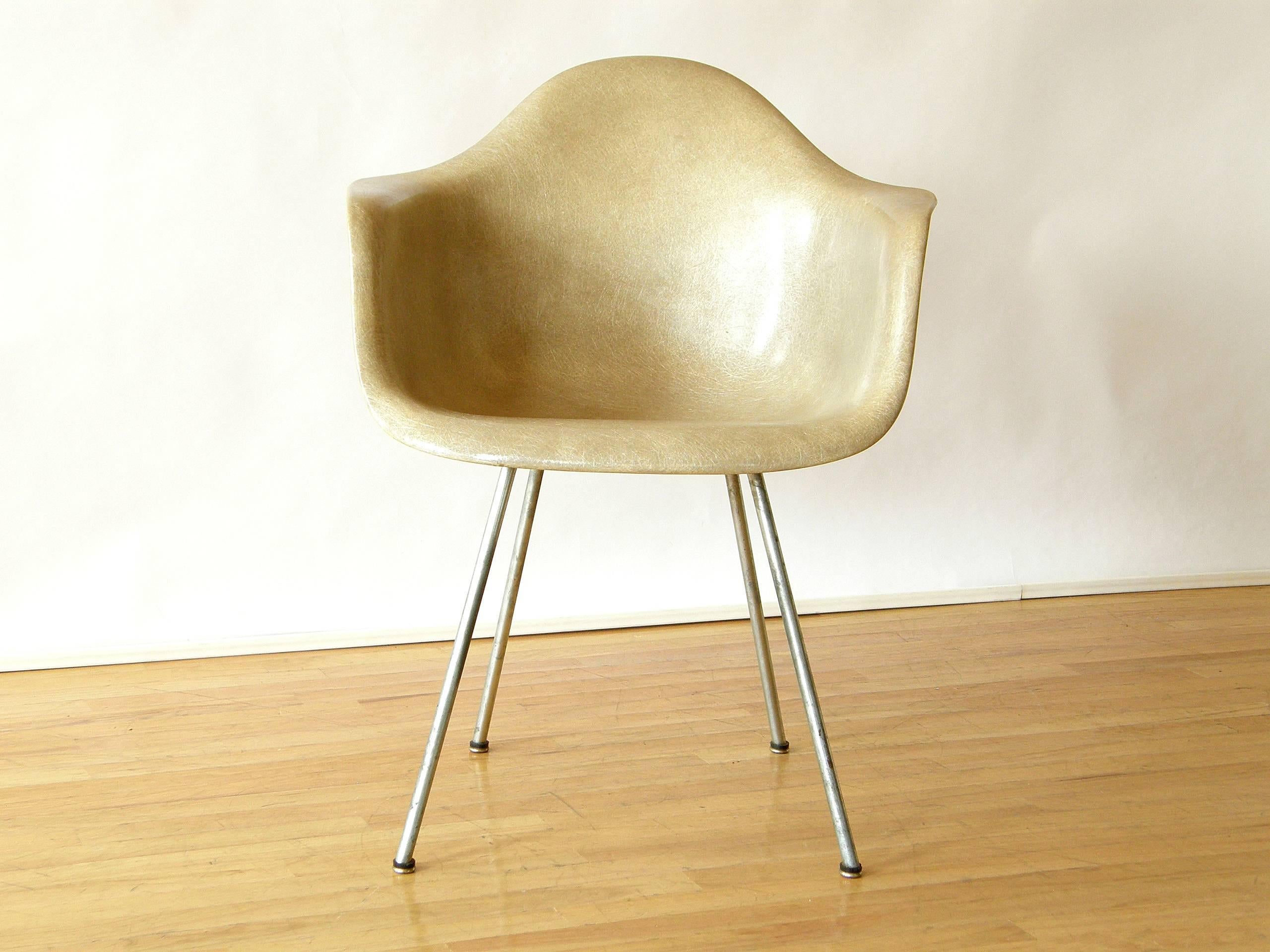 Early production fiberglass armchair by Charles and Ray Eames with 