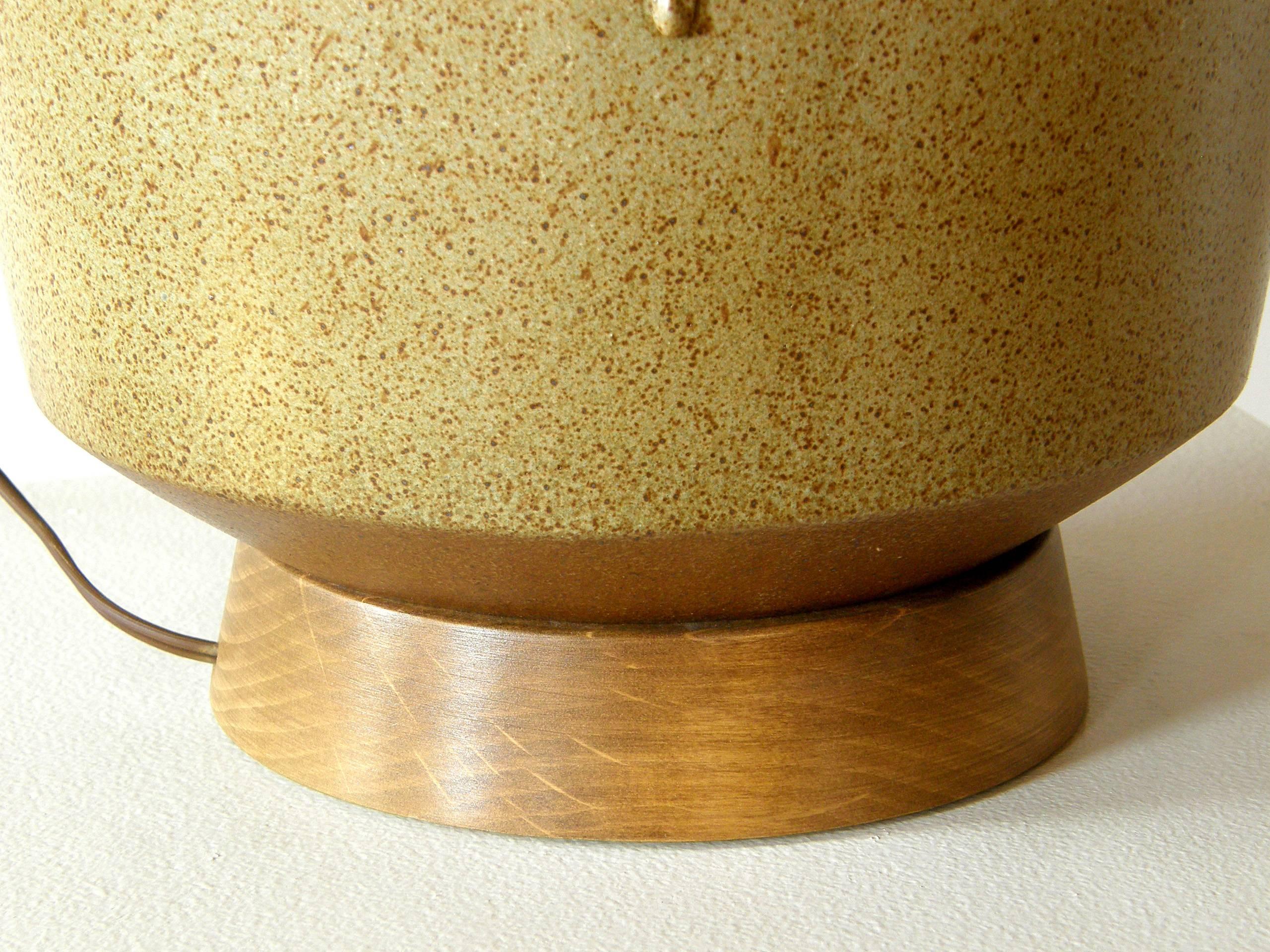 David Cressey Ceramic Table Lamp for Architectural Pottery with Textured Surface In Good Condition For Sale In Chicago, IL
