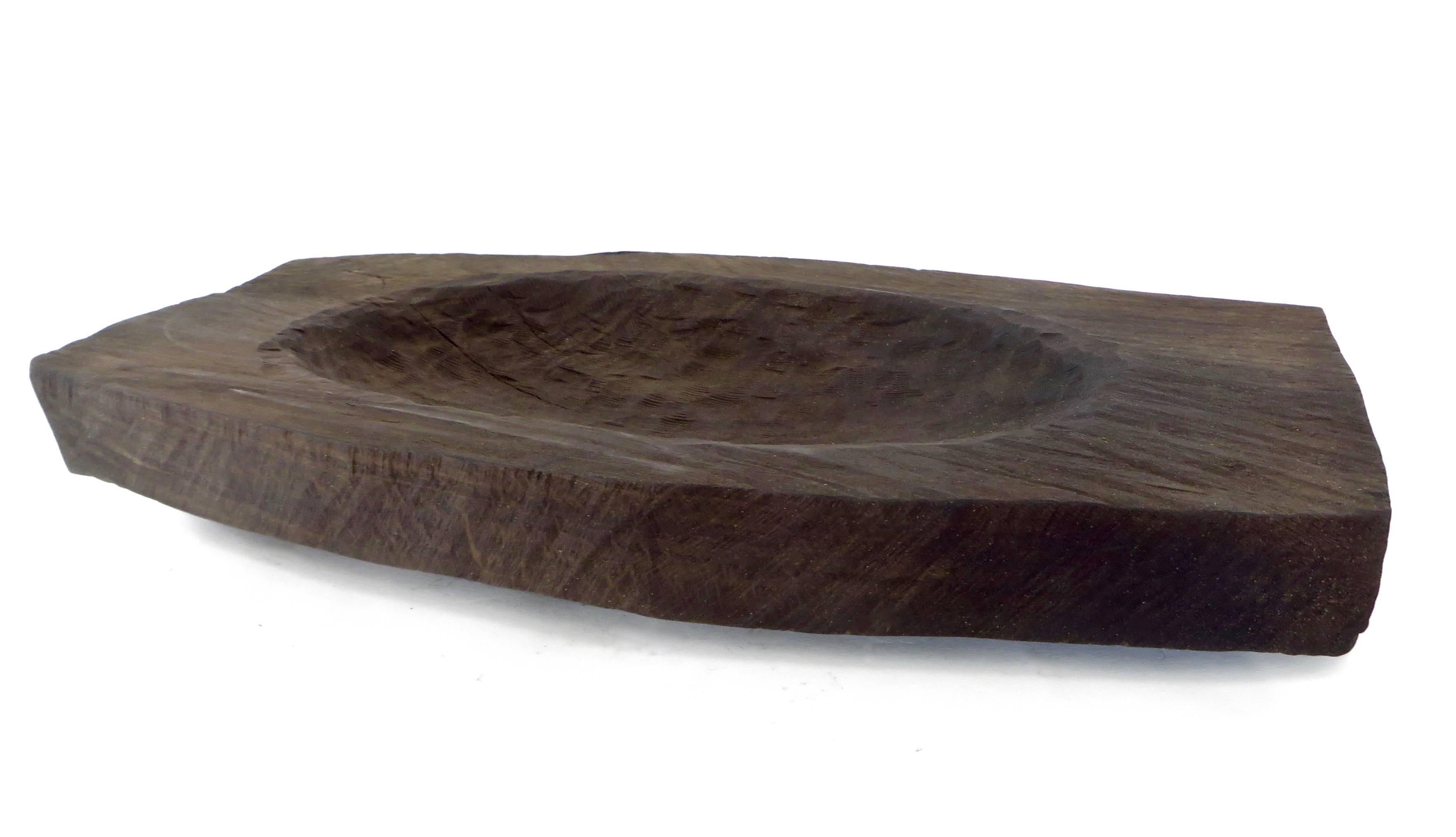 Modern Carved Russian Oak Serving Tray by SÓHA Concept