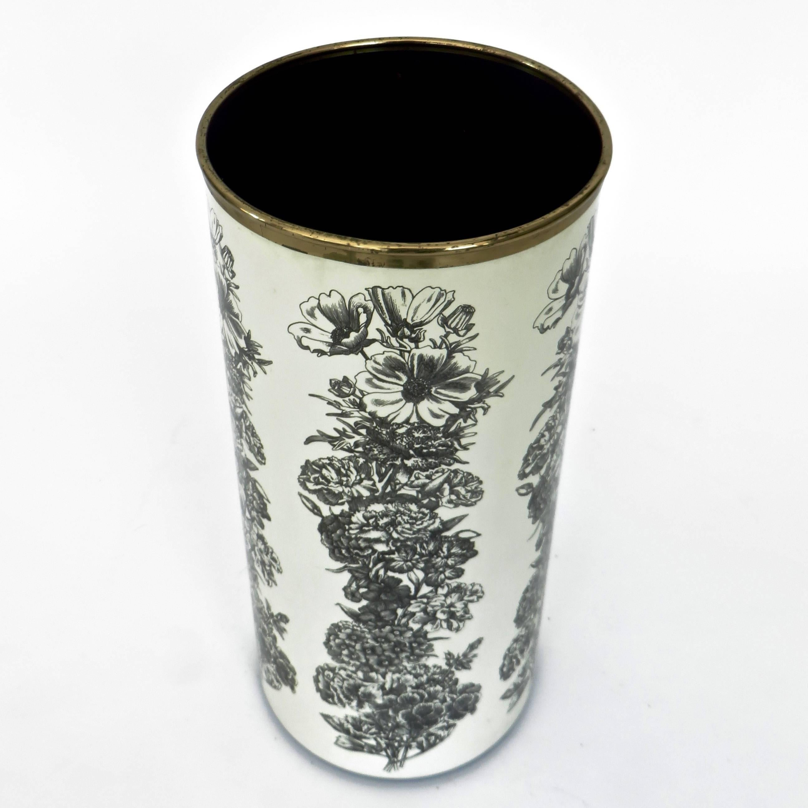Italian Metal Black and White Floral Motif Umbrella Holder by Piero Fornasetti In Excellent Condition In Chicago, IL