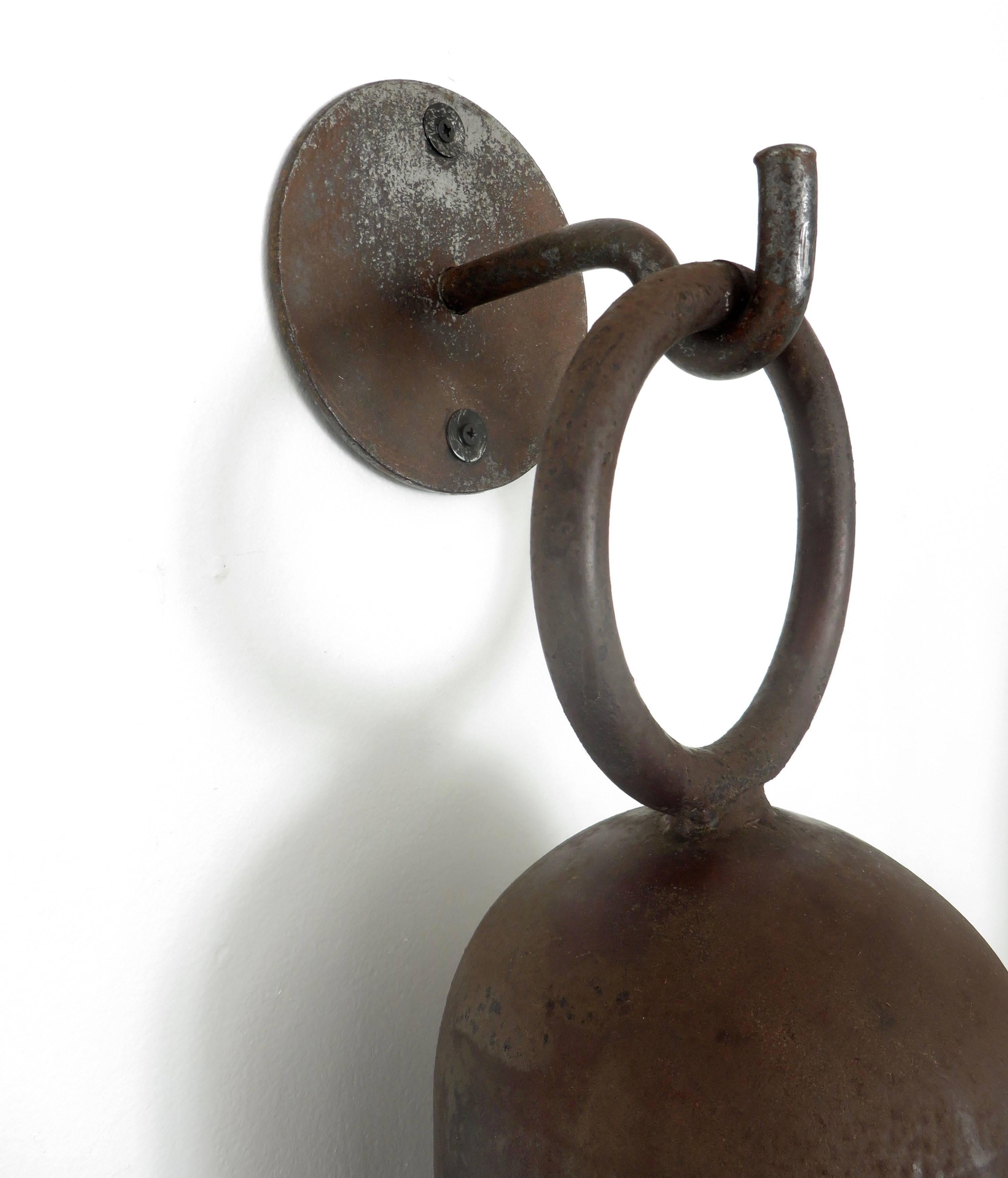 American Artist Tom Torrens Minimalist Vintage Welded Steel Door Gong or Bell In Excellent Condition In Chicago, IL