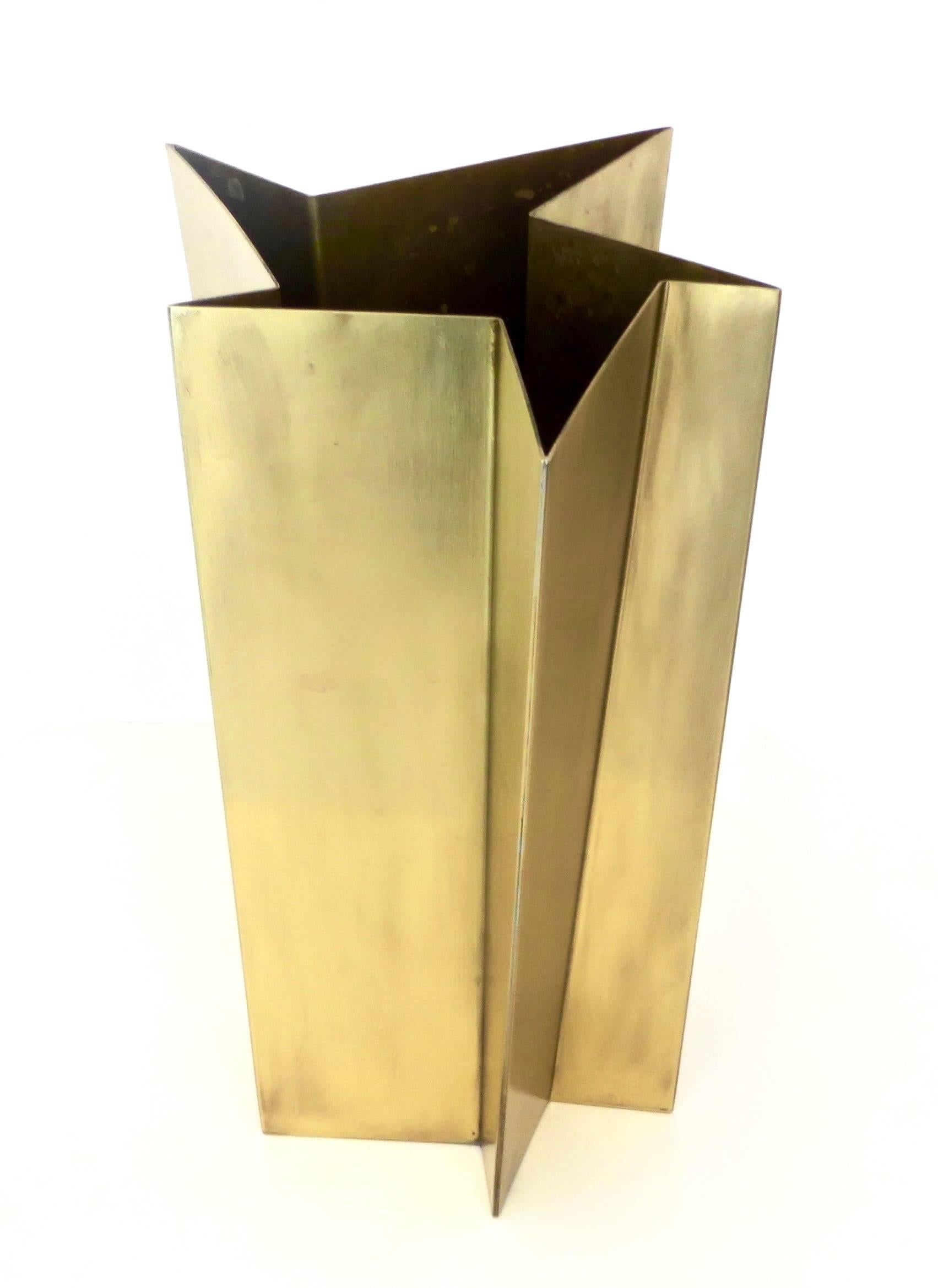Modern Italian Star Form Brass Vase by Tommaso Salocchi, Studio Salocchi