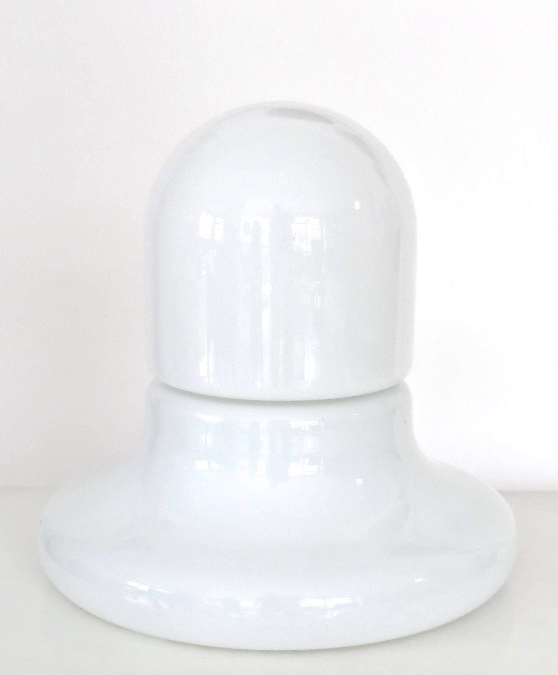 Claudio Salocchi Zea Lampe de table ou lampadaire en verre opaque italienne pour Lumenform
Lampe italienne à deux unités en verre opaque laiteux 