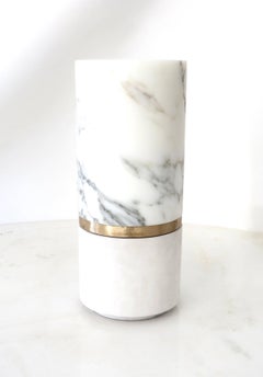 Vase Dure en daim de marbre de Carrara par le designer belge Michael Verheyden