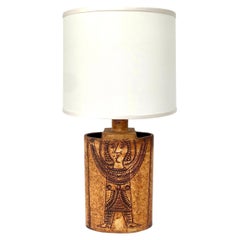 Lampe de table en céramique française de Roger Capron, décor de figures incisées de couleur ocre, Vallauris