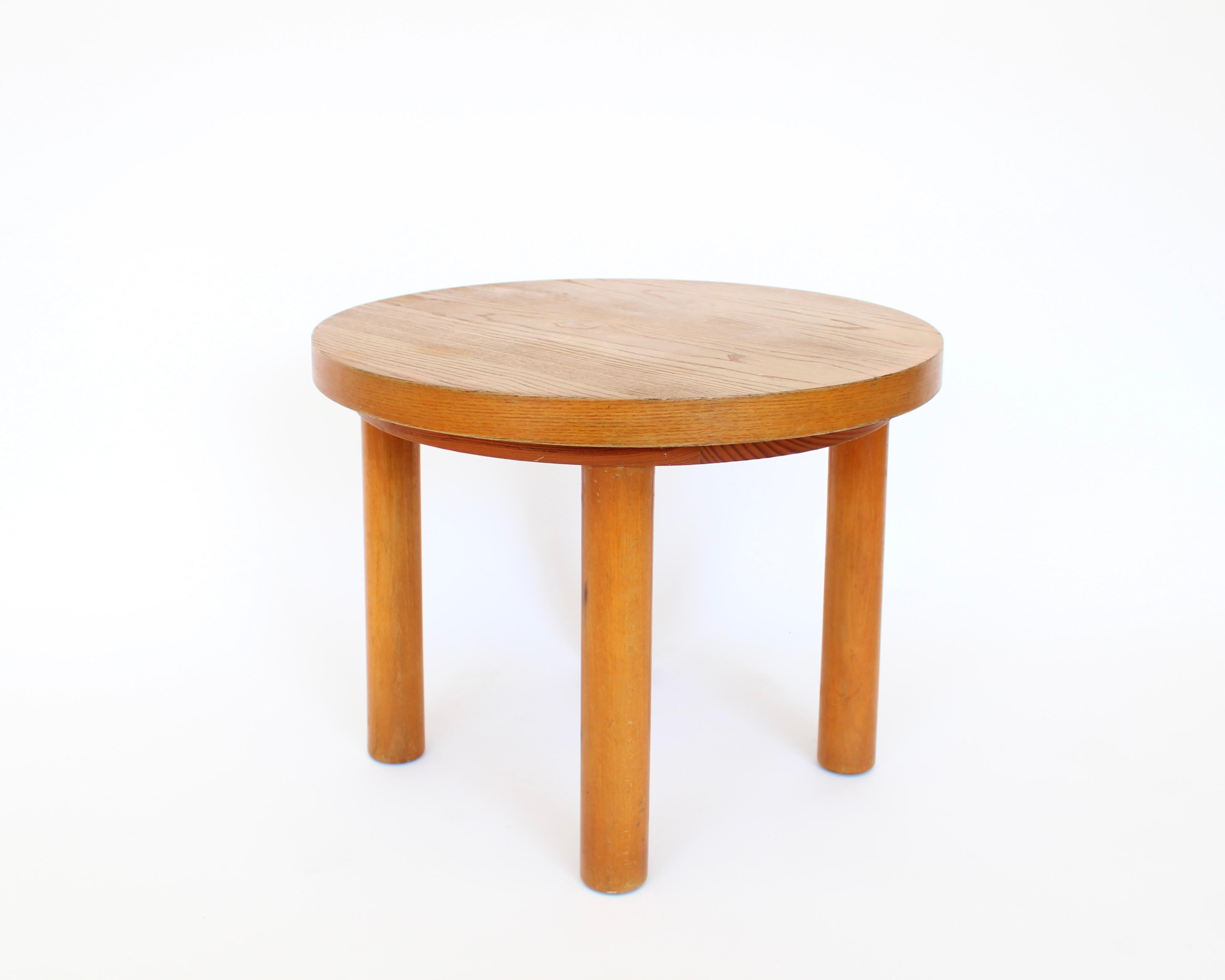 Mid-Century Modern Charlotte Perriand Round Small Coffee or Side Table For Sale