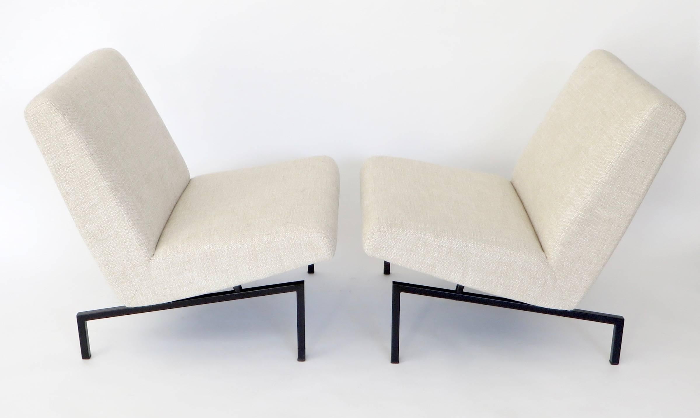 Mid-20th Century French Pair of Tempo Lounge Chairs by Joseph Andre Motte