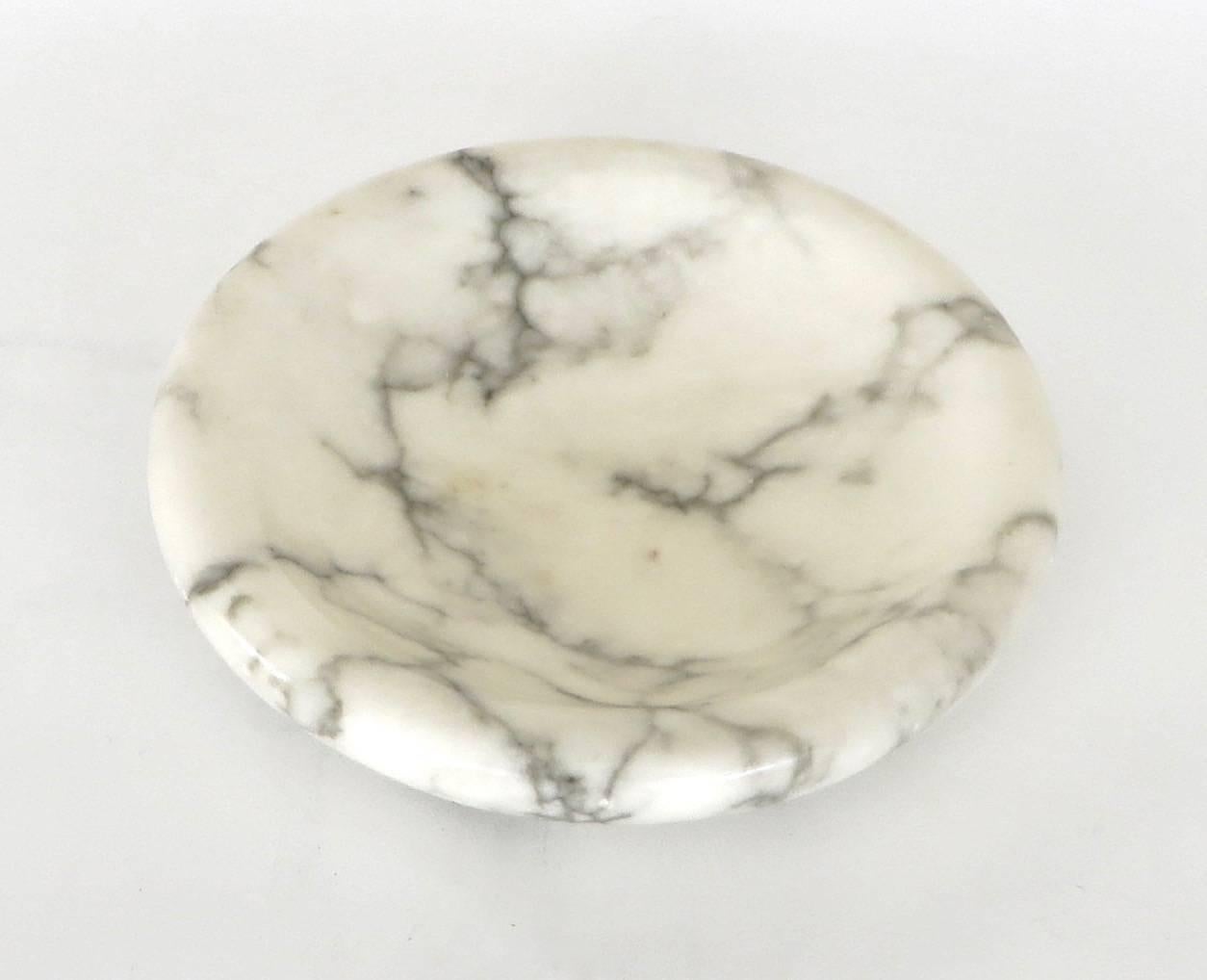 Late 20th Century Italian Sculptural Carrara Marble Dish by Sergio Asti For Sale