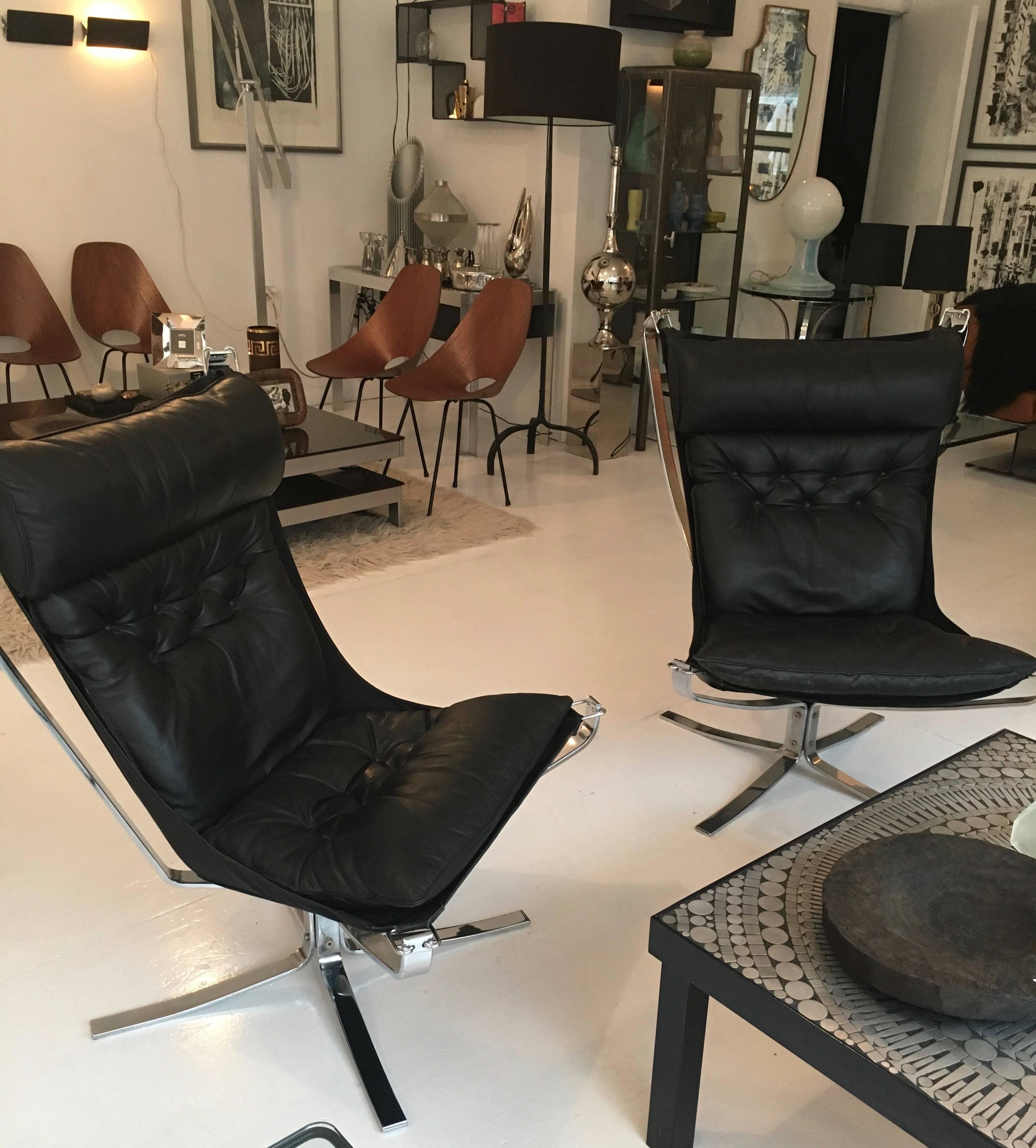 Pair of Sigurd Ressell Falcon Chairs in Black Leather Chrome-Plated Steel 2