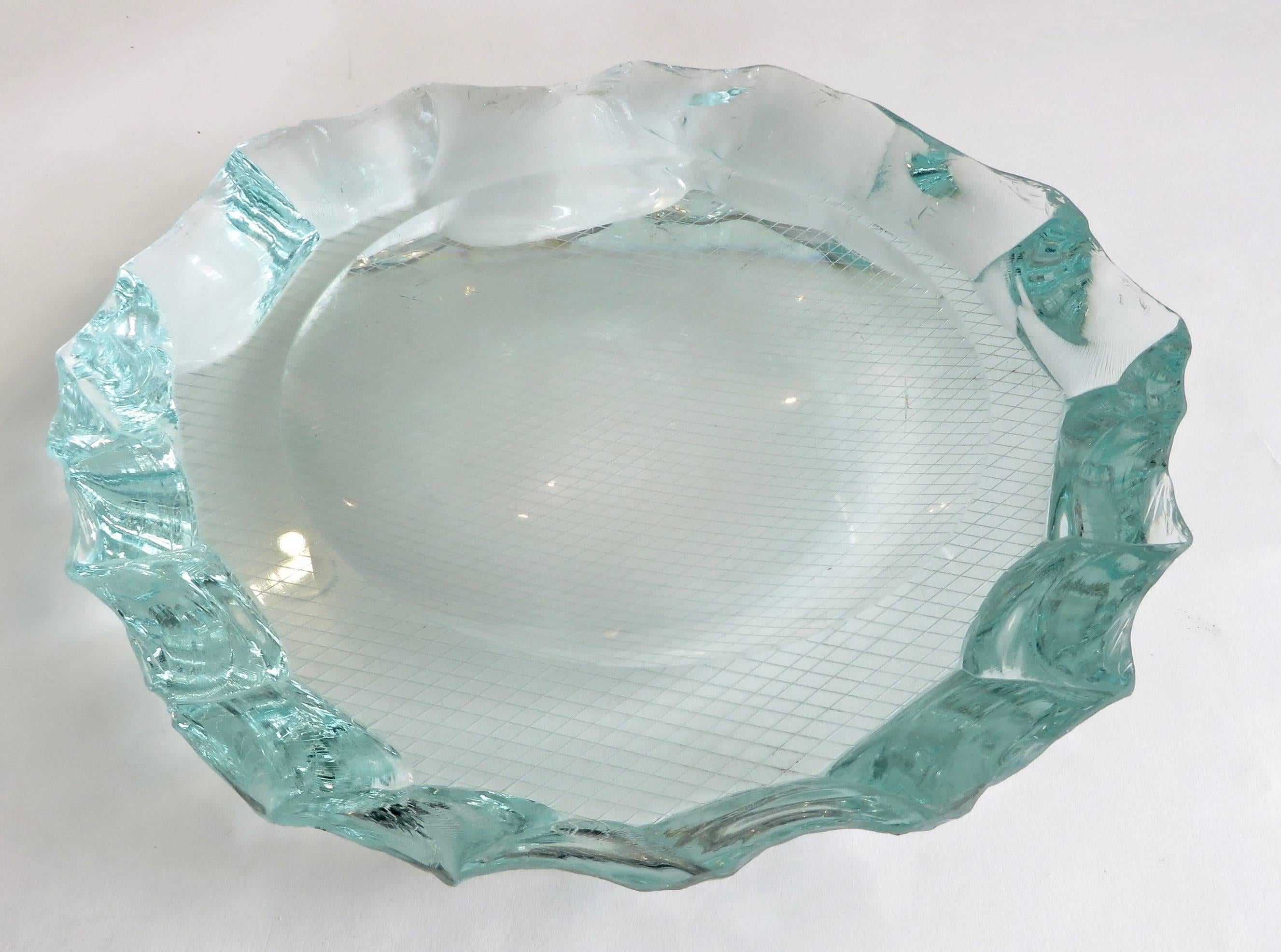 Mid-20th Century Large Scalpellato Italian Glass Dish Fontana Arte by Pietro Chiesa