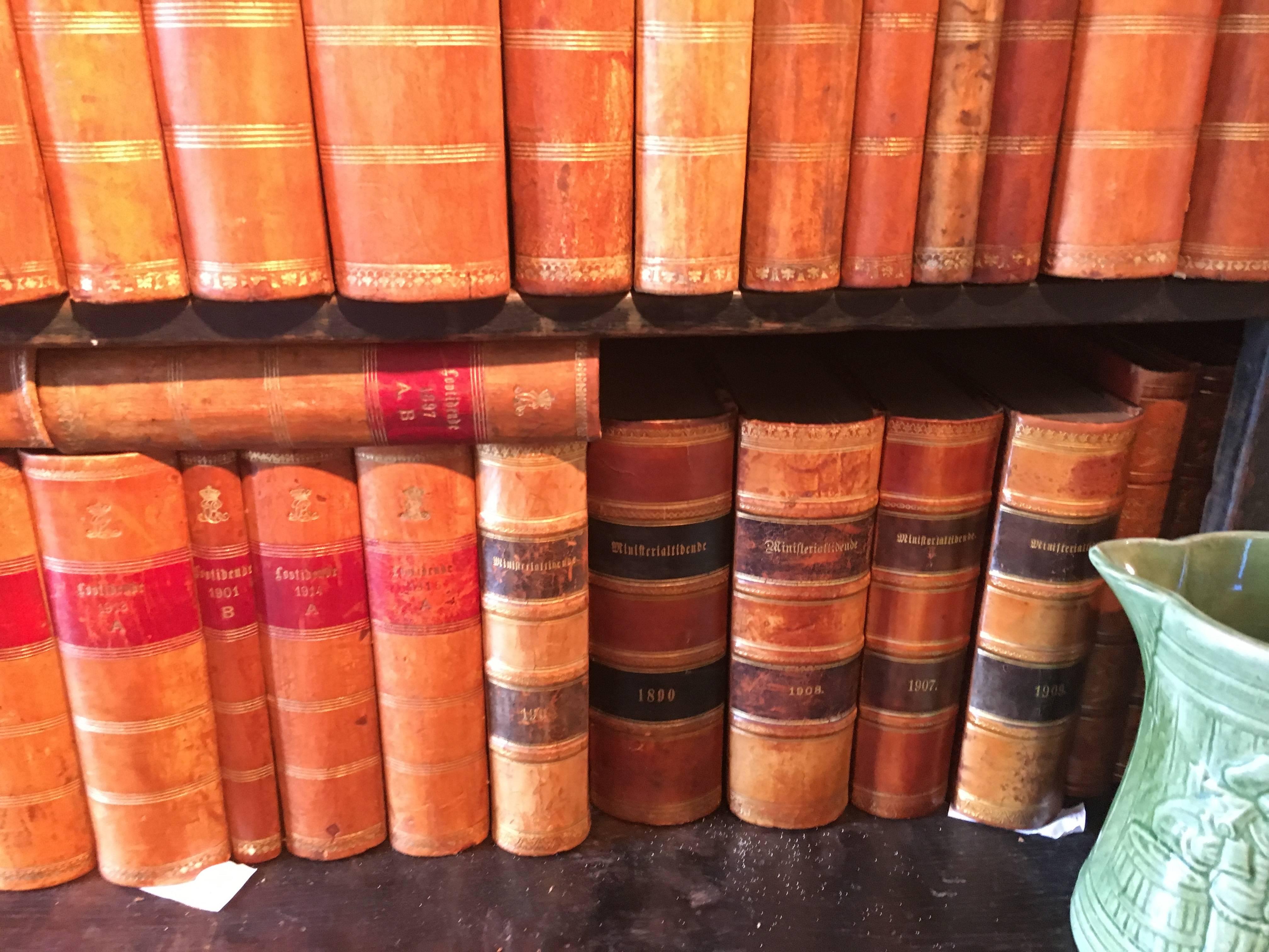 New Shipment Of Assorted Leather Bound Books, Priced Per Book. English For Sale 5