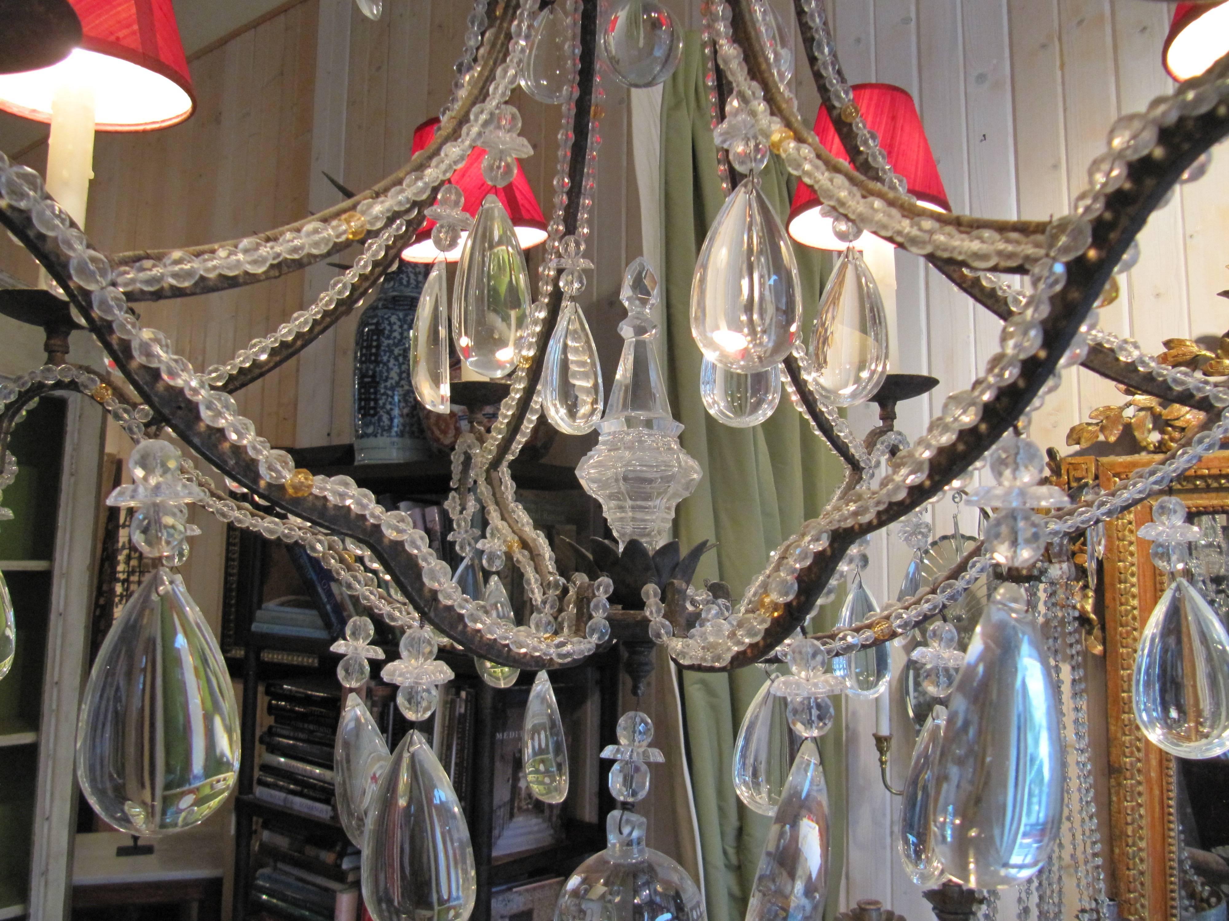Perlenschmiedeeisen-Kronleuchter mit sechs Lichtern (Louis XVI.) im Angebot