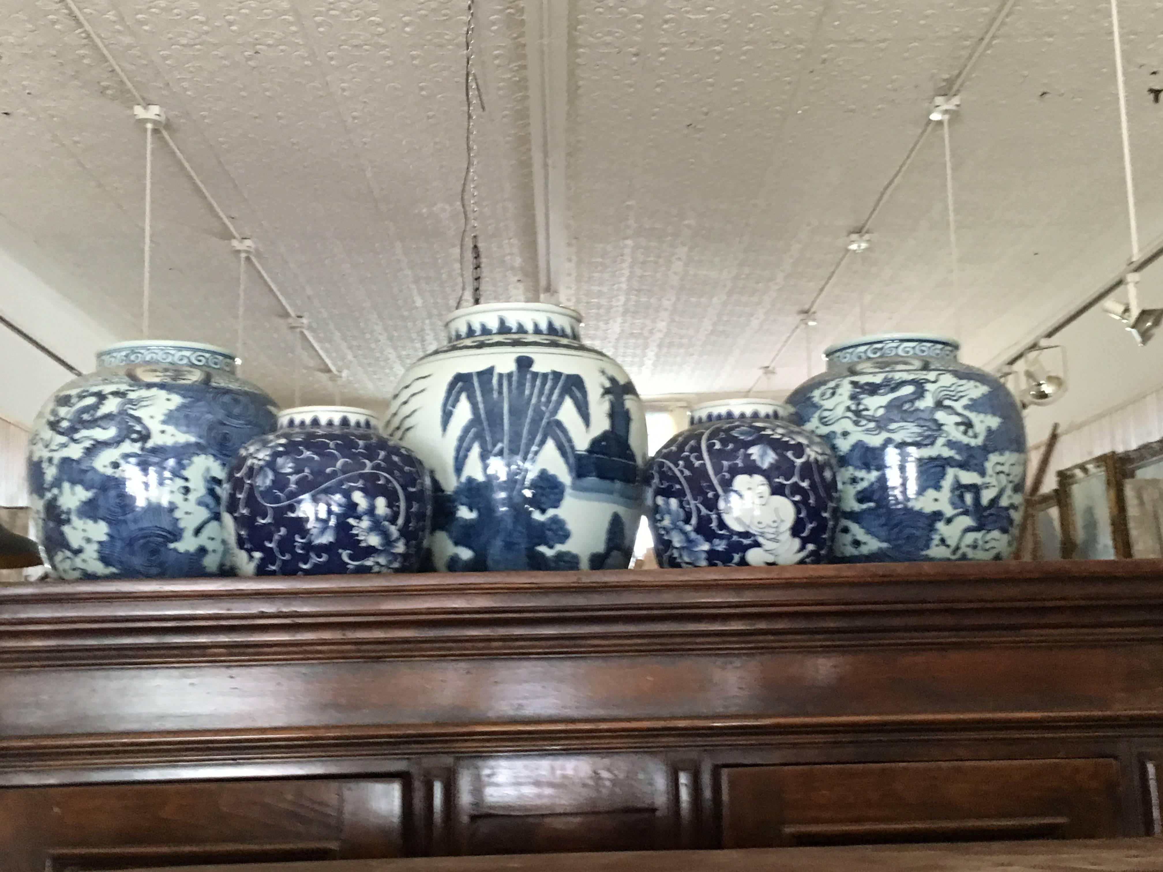 Large Collection Of Chinese Export Blue and White of Large Scale For Sale 1
