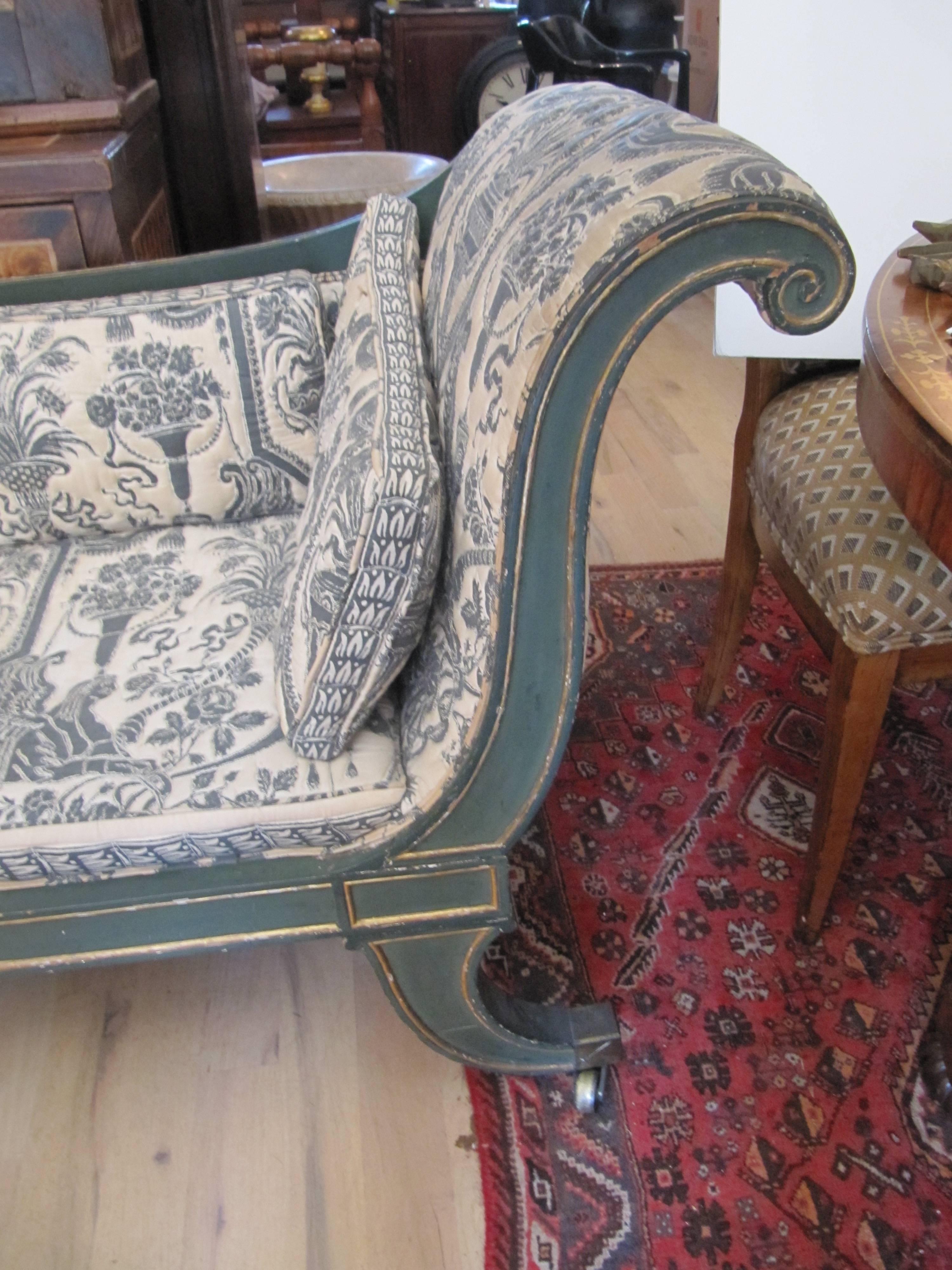 English Charming Early 19th Century Regency Chaise Longues with Painted Decoration