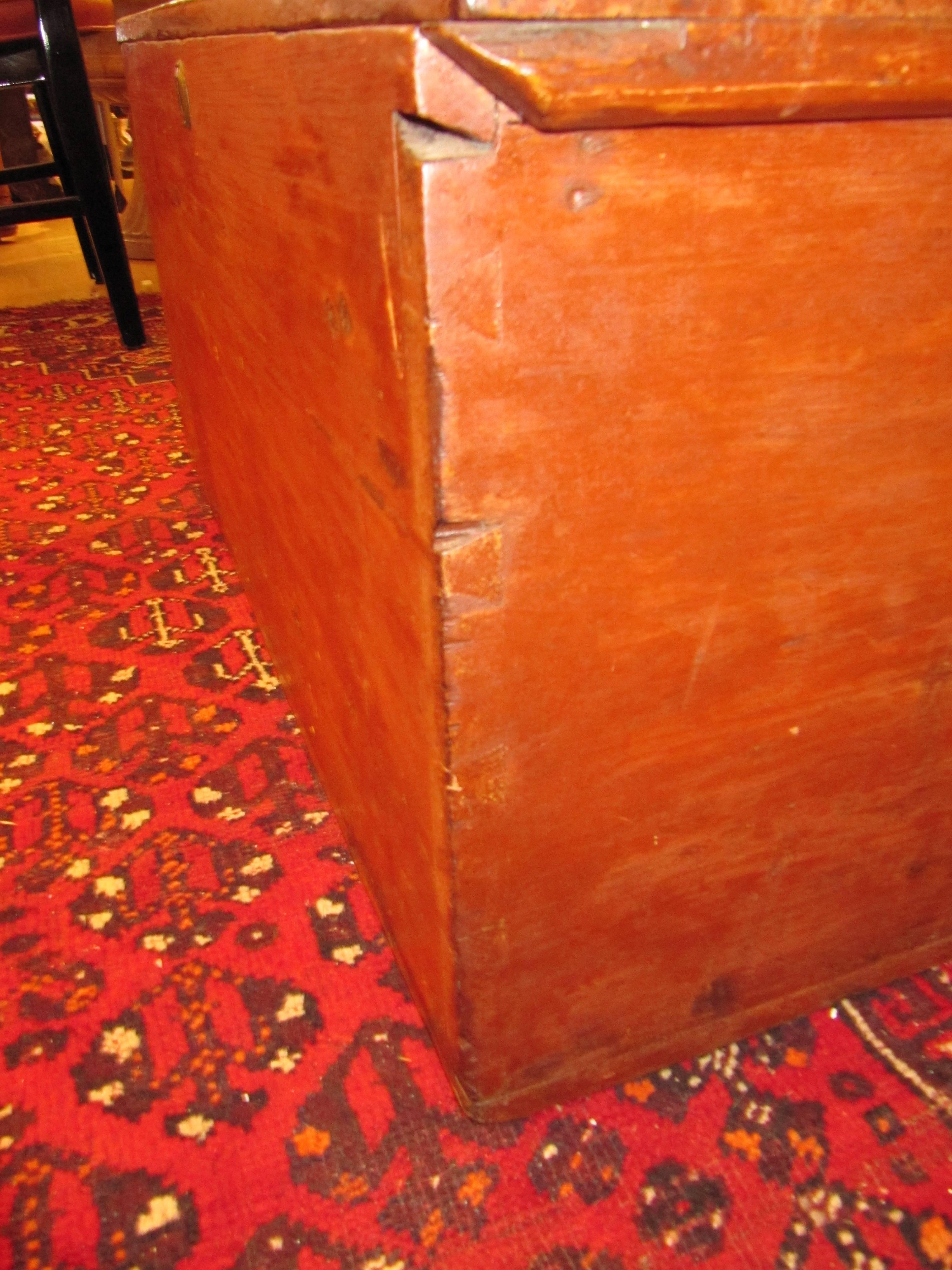 Primitive Handsome 19th Century American Painted Trunk with Lovely Worn Painted Finish For Sale