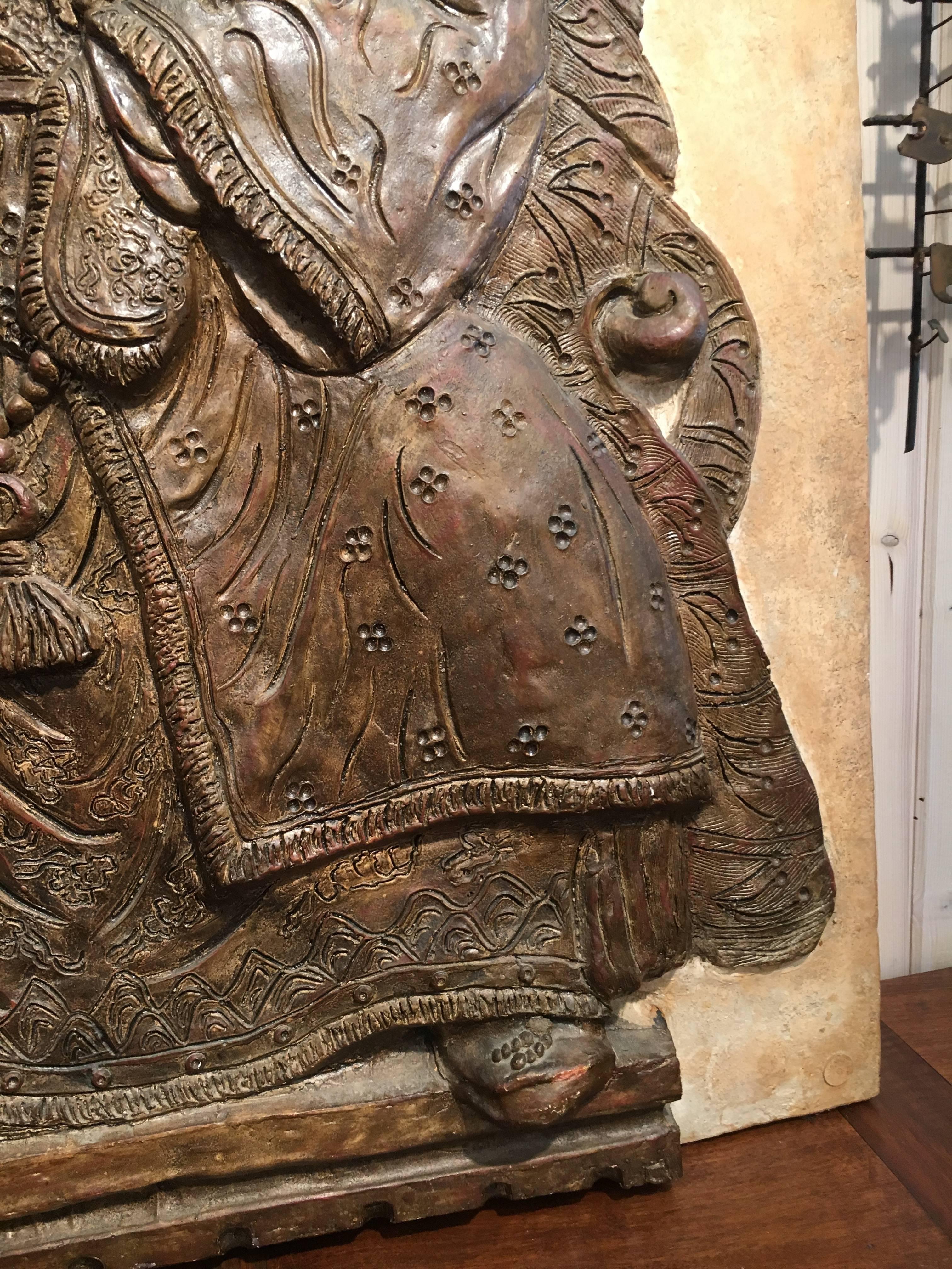 Plâtre Monumental bas-relief d'érudit assis d'exportation chinoise en vente
