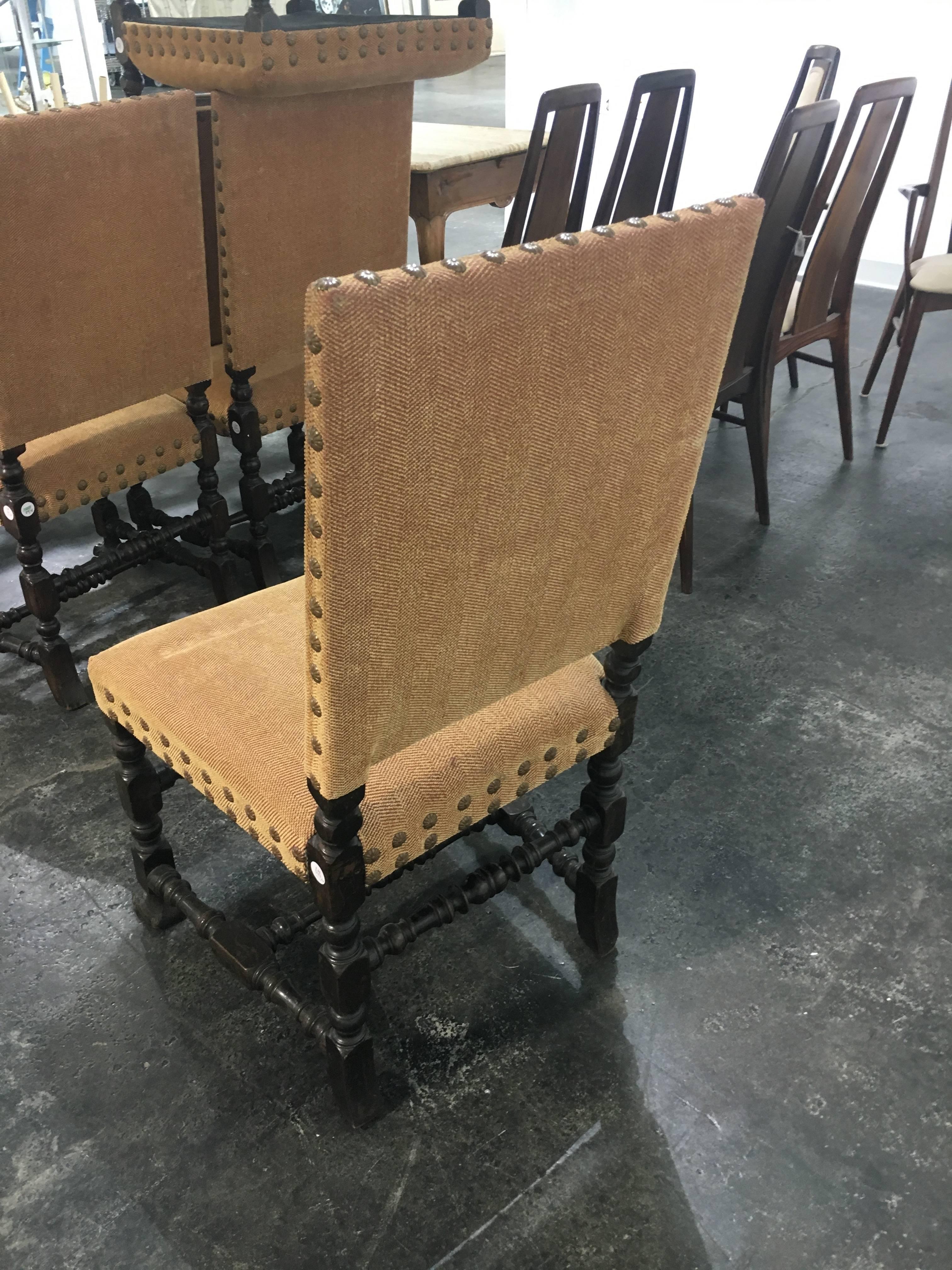 Handsome Set of Four Jacobean Style Side Chairs (Jakobinisch)