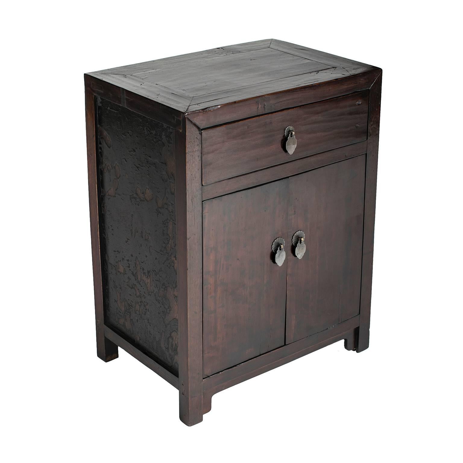 These petite cabinets have elegantly simple design with beautiful bold lines, the quality and craftsmanship is clear in the fine finish, elegant hardware and traditional mortise and tenon joinery. Traditional Chinese homes didn’t have closets so
