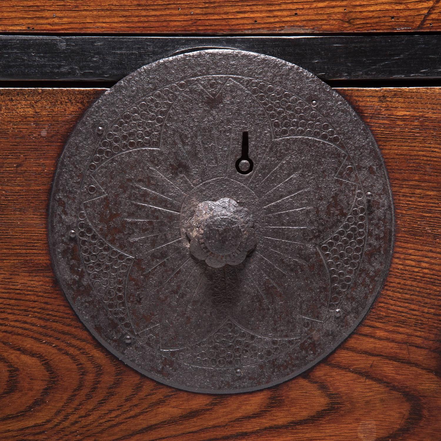 Lacquered Tansu Chest at 1stdibs